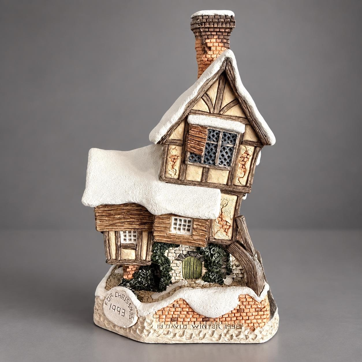 Vintage 1993 David Winter Old Joe’s Beetling Shop Cottage | Christmas Collection | John Hine Great Britain, view 4