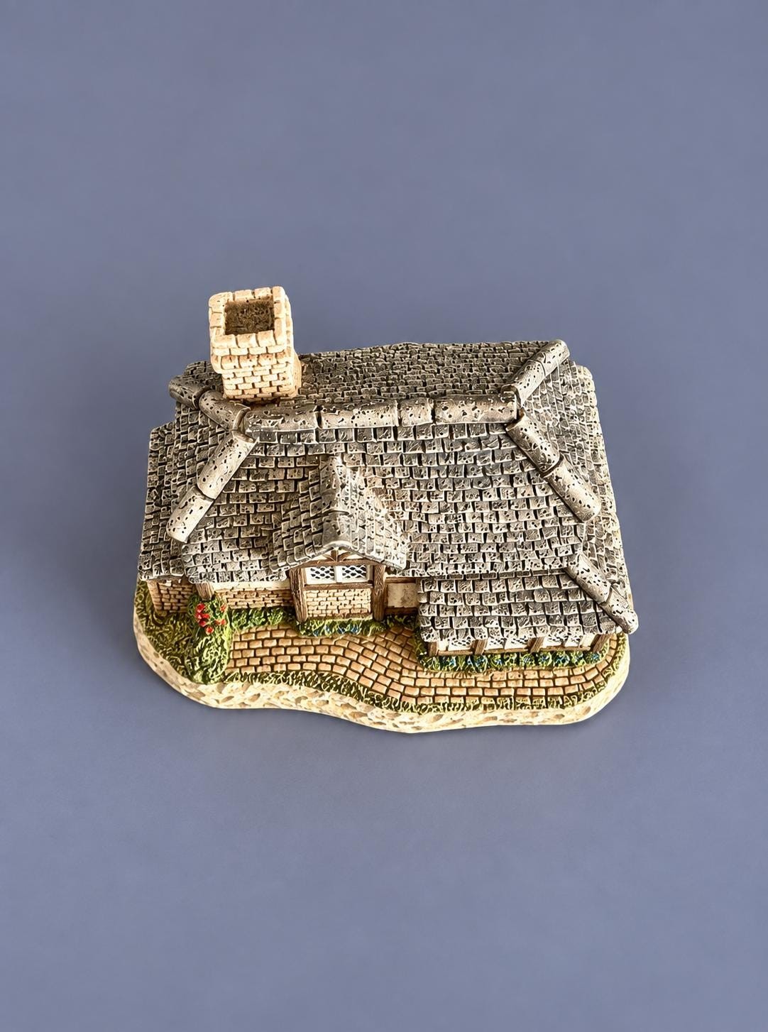 Vintage David Winter The Bull and Bush Cottage | December British Traditions John Hine England, view 5