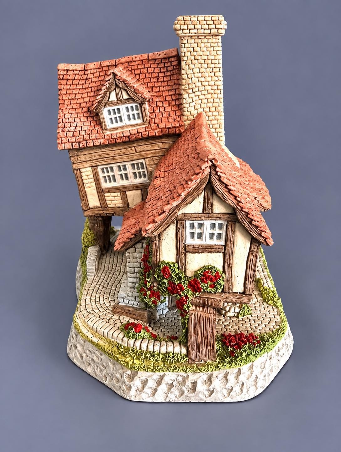 David Winter Tomfool's Cottage 1991 | Collectors Guild Piece No. 9 | John Hine England | Vintage English Cottage, view 4