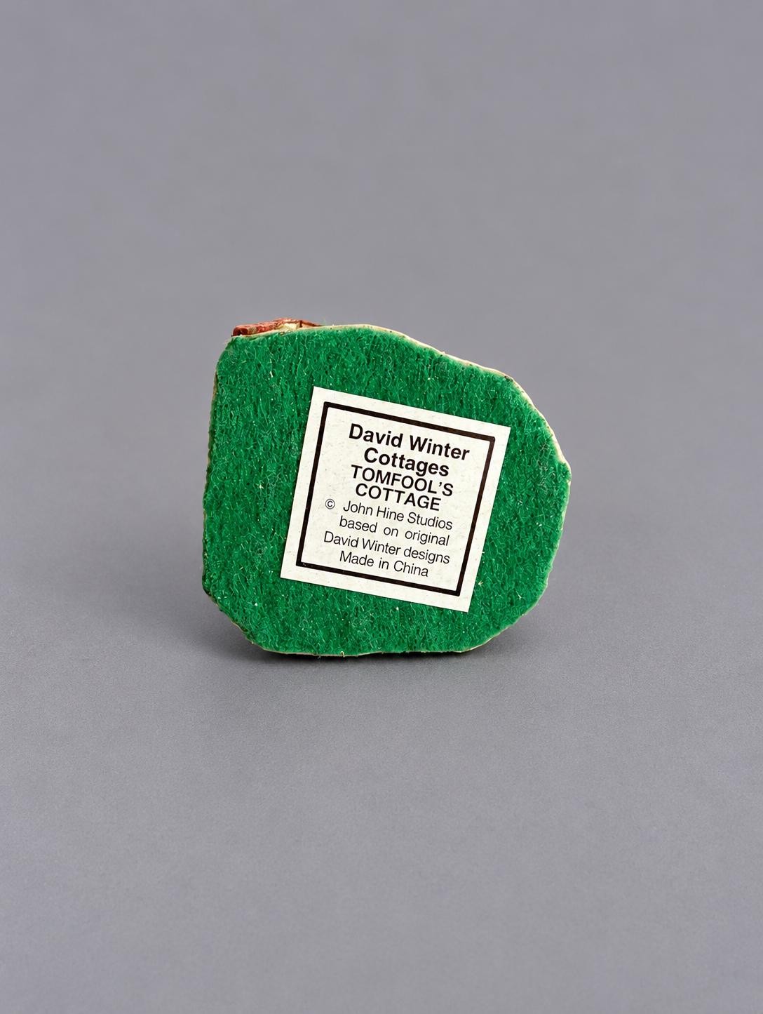 Vintage David Winter Tomfool’s Cottage Ornament | John Hine Studios 1993 English Cottage Christmas Miniature, view 6