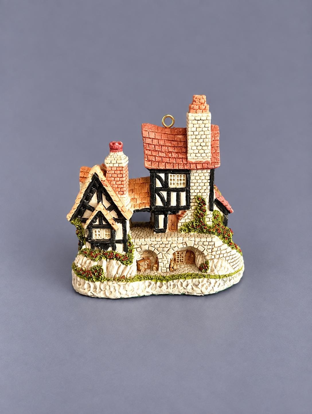 Vintage 1993 David Winter Will-O’-The-Wisp Cottage Ornament | John Hine Studios Tudor Christmas Miniature, view 2