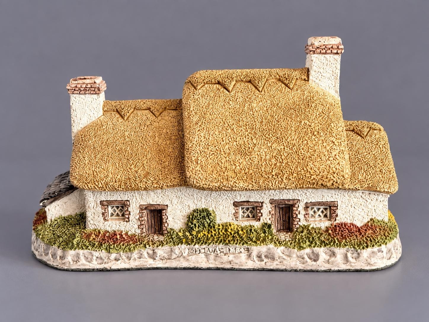 David Winter Yeoman’s Farm House 1985 Cottage John Hine England Vintage Thatched Miniature, view 2