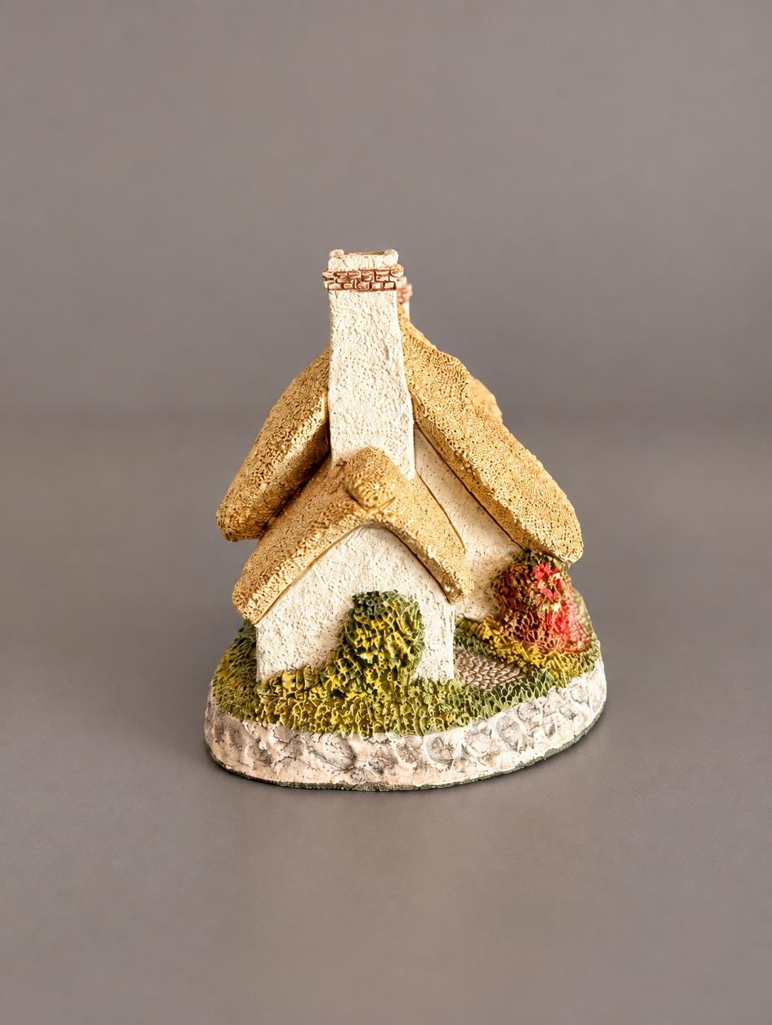 David Winter Yeoman’s Farm House 1985 Cottage John Hine England Vintage Thatched Miniature, view 3