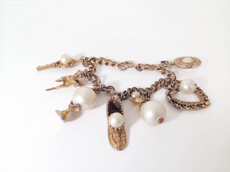 Vintage Charm Bracelet, Circo 1960's Era, Seven Charms, Whimsical Charms, Victorian Revival.