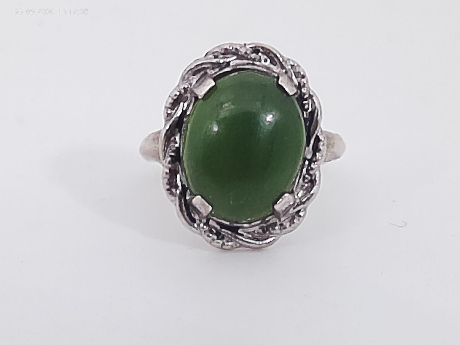 Vintage Ring, Sterling Silver, Green Jade Stone.