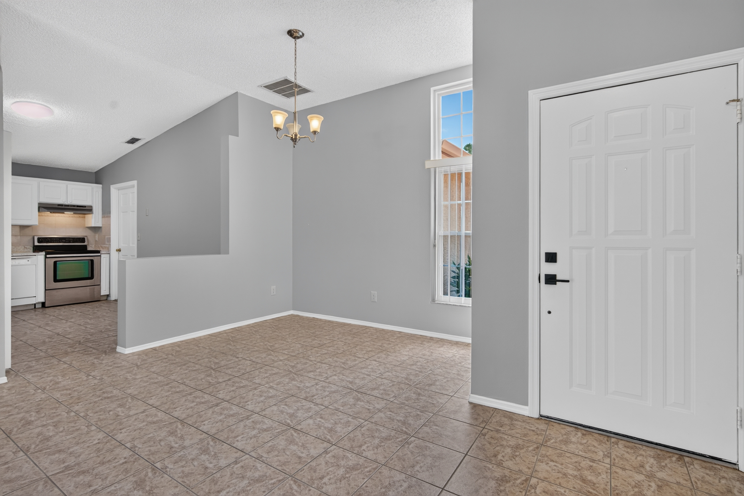 Dining area at 1053 Sugarberry Trail