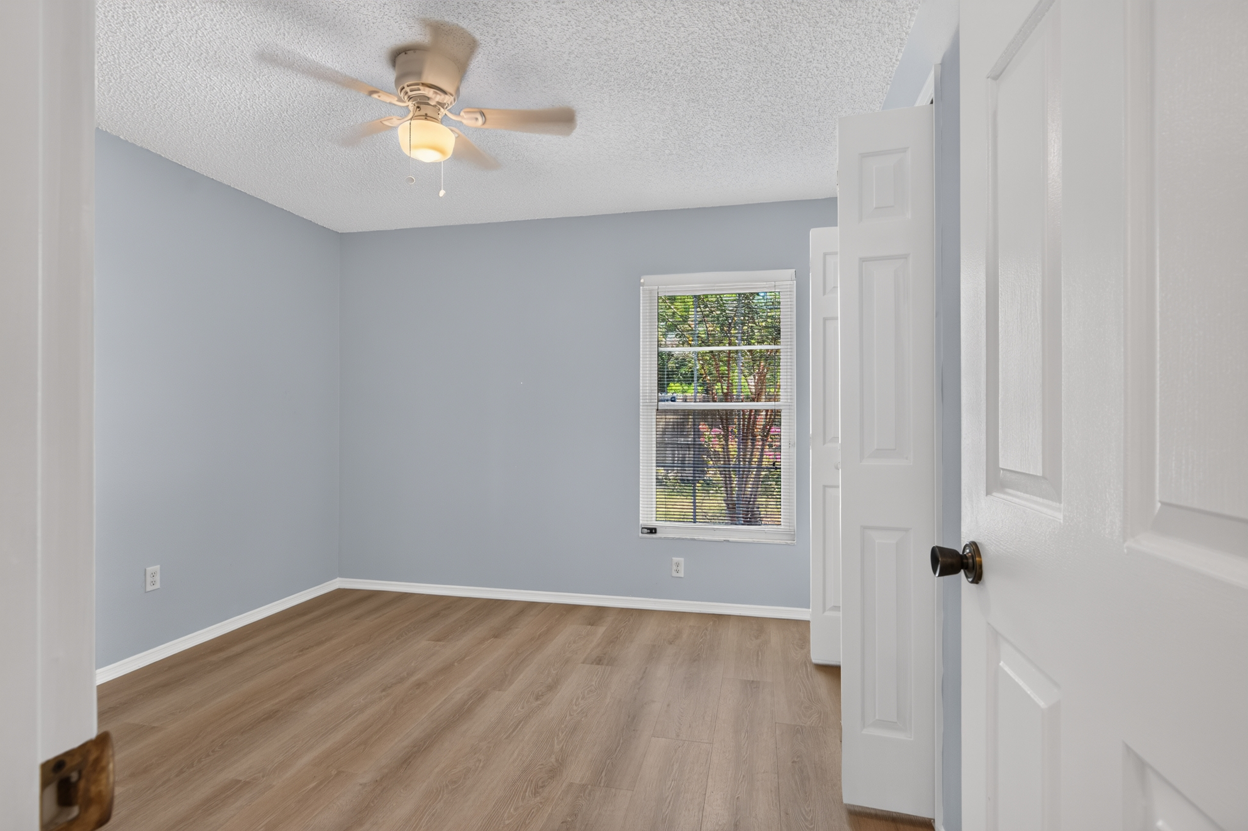 Current second bedroom view at 1053 Sugarberry Trail