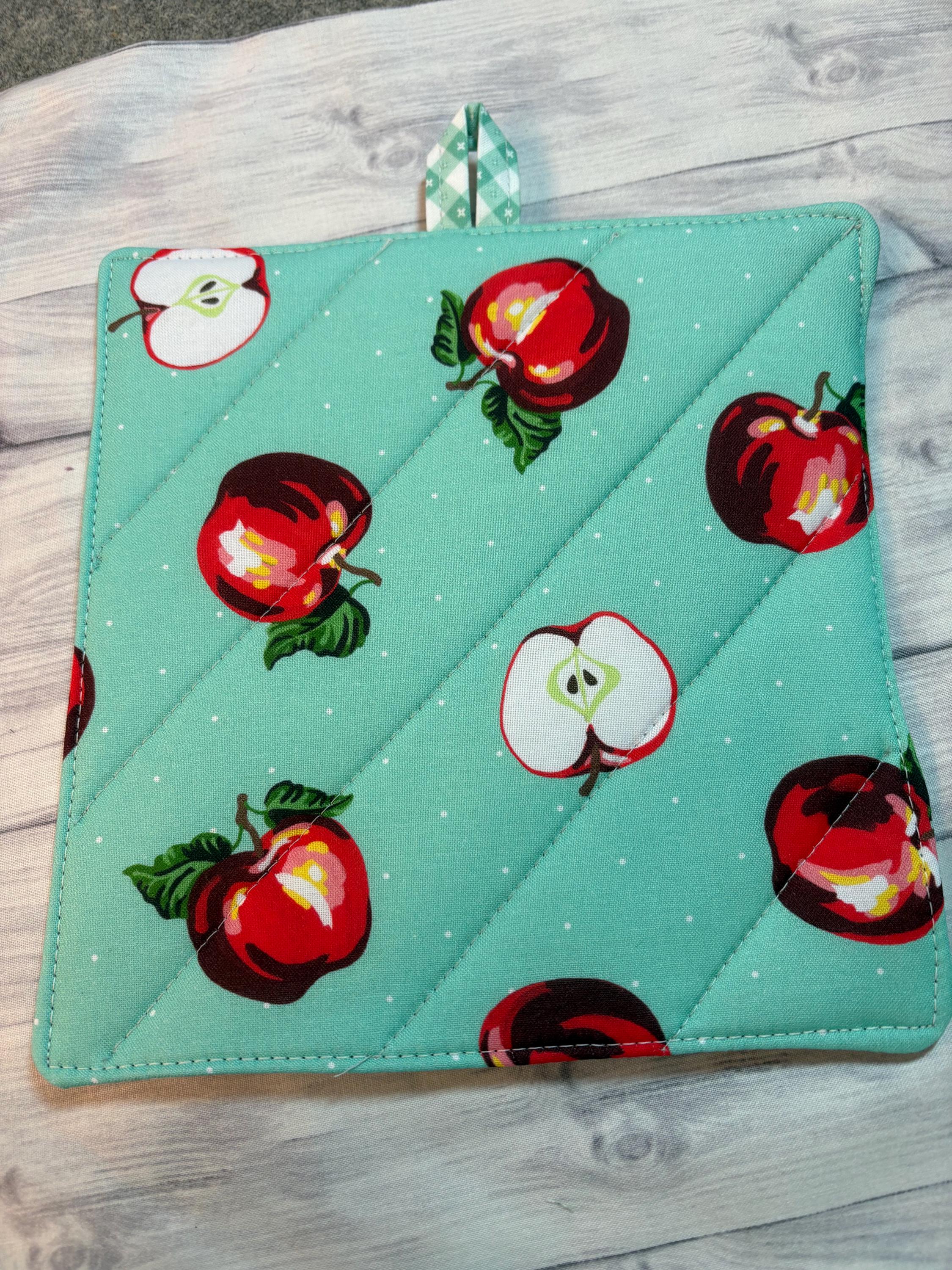 Pair of Vintage Retro Style Apple potholder, 8” homemade quilted view 2