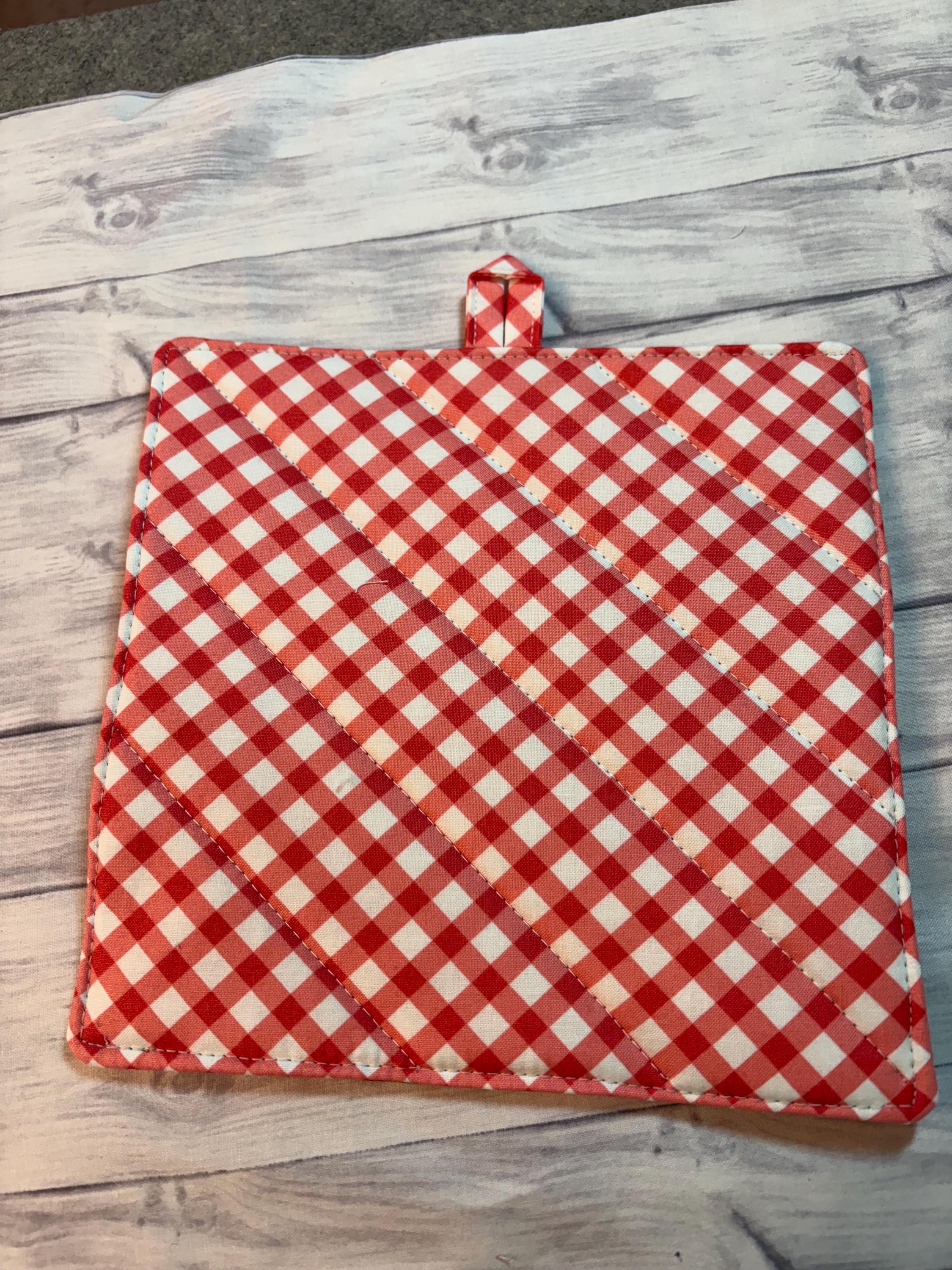 Pair of Vintage Retro Style Apple potholder, 8” homemade quilted view 5