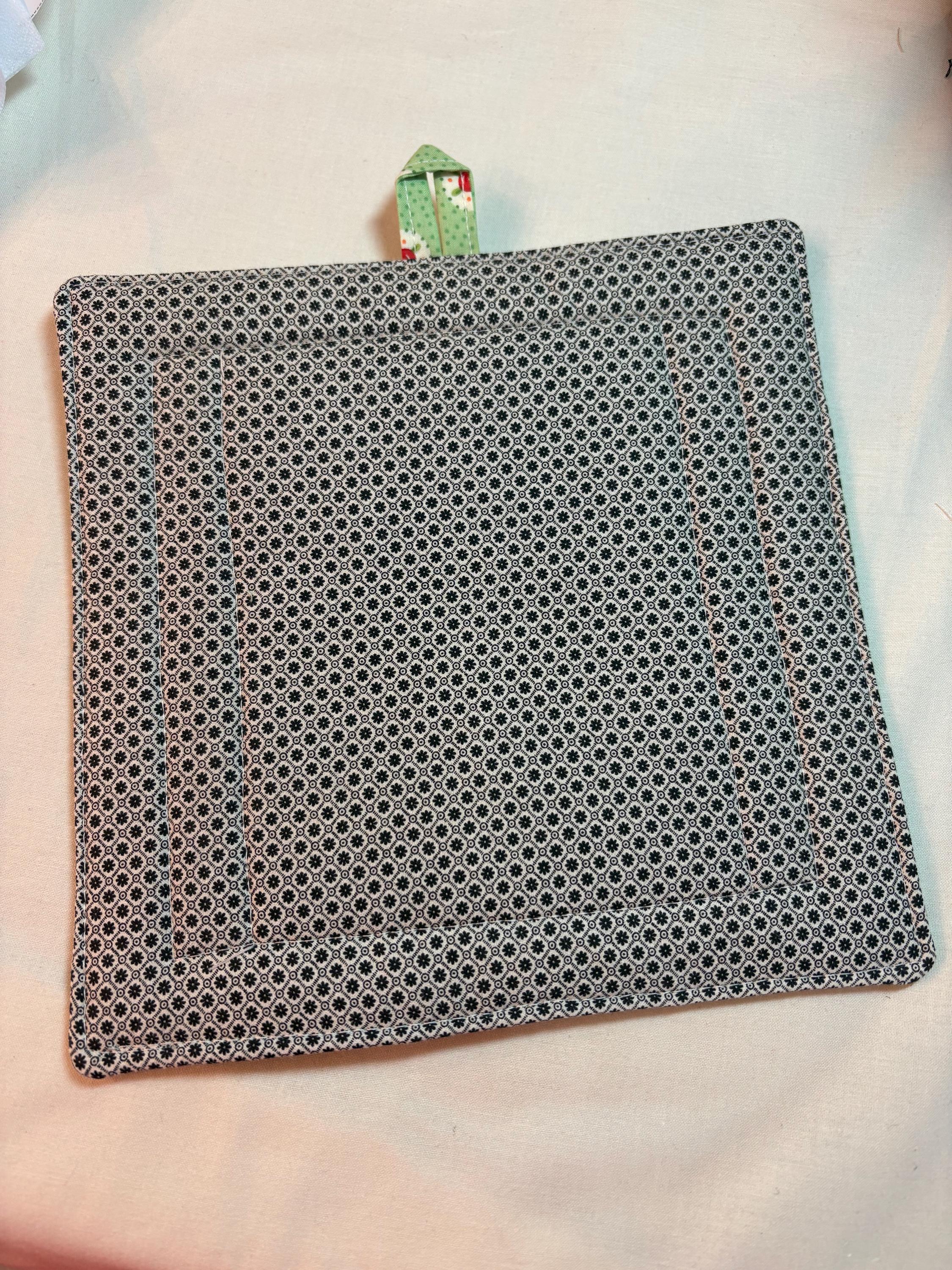 Single Mary Engelbreit potholder, 8” homemade quilted view 2