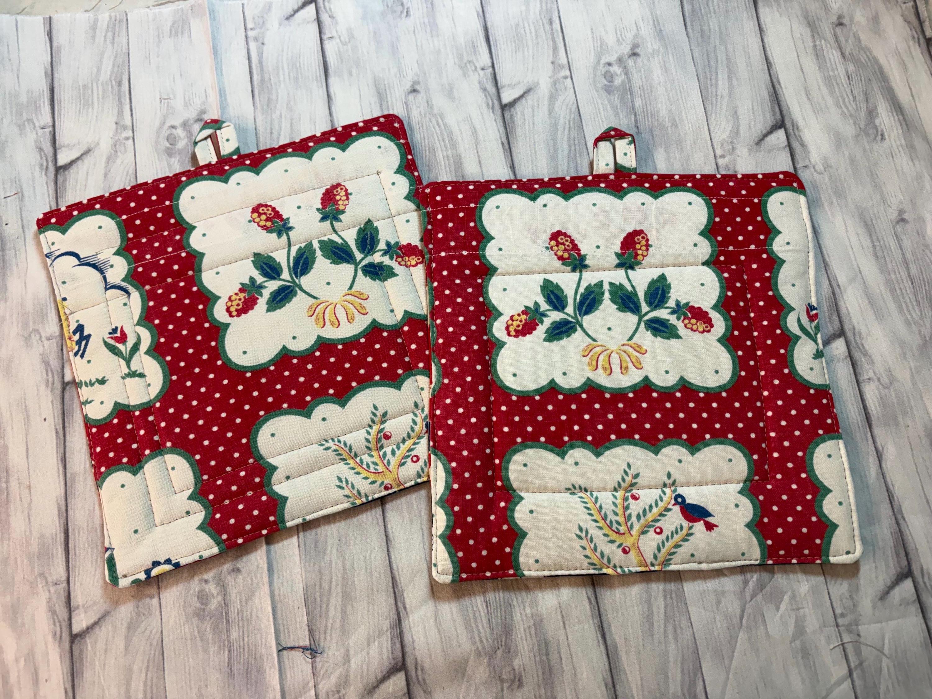 Pair (2) of Vintage upcycled fabric potholders, 8.25” homemade quilted view 3