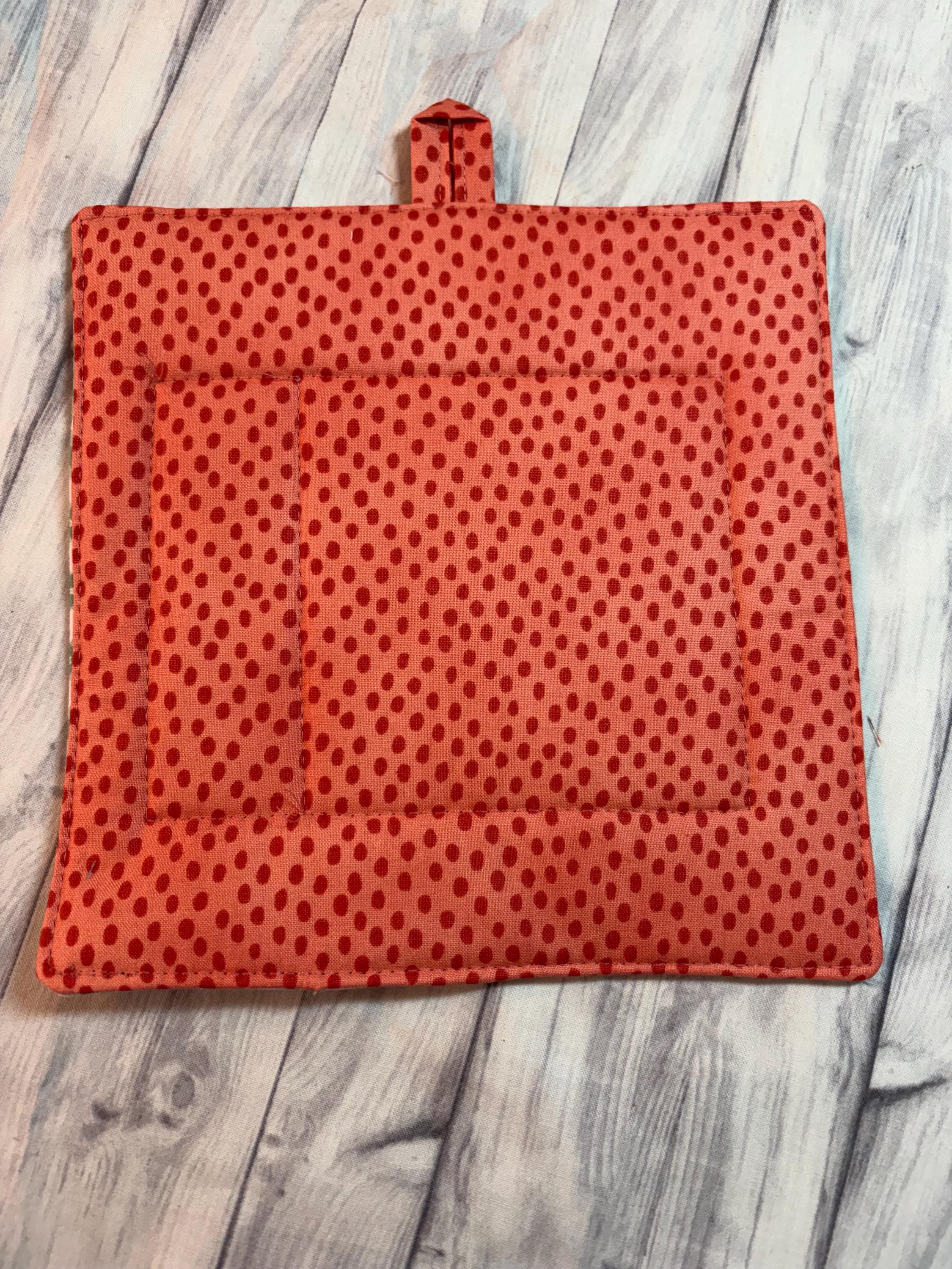 Single teacup potholder, 8.25” homemade quilted view 2