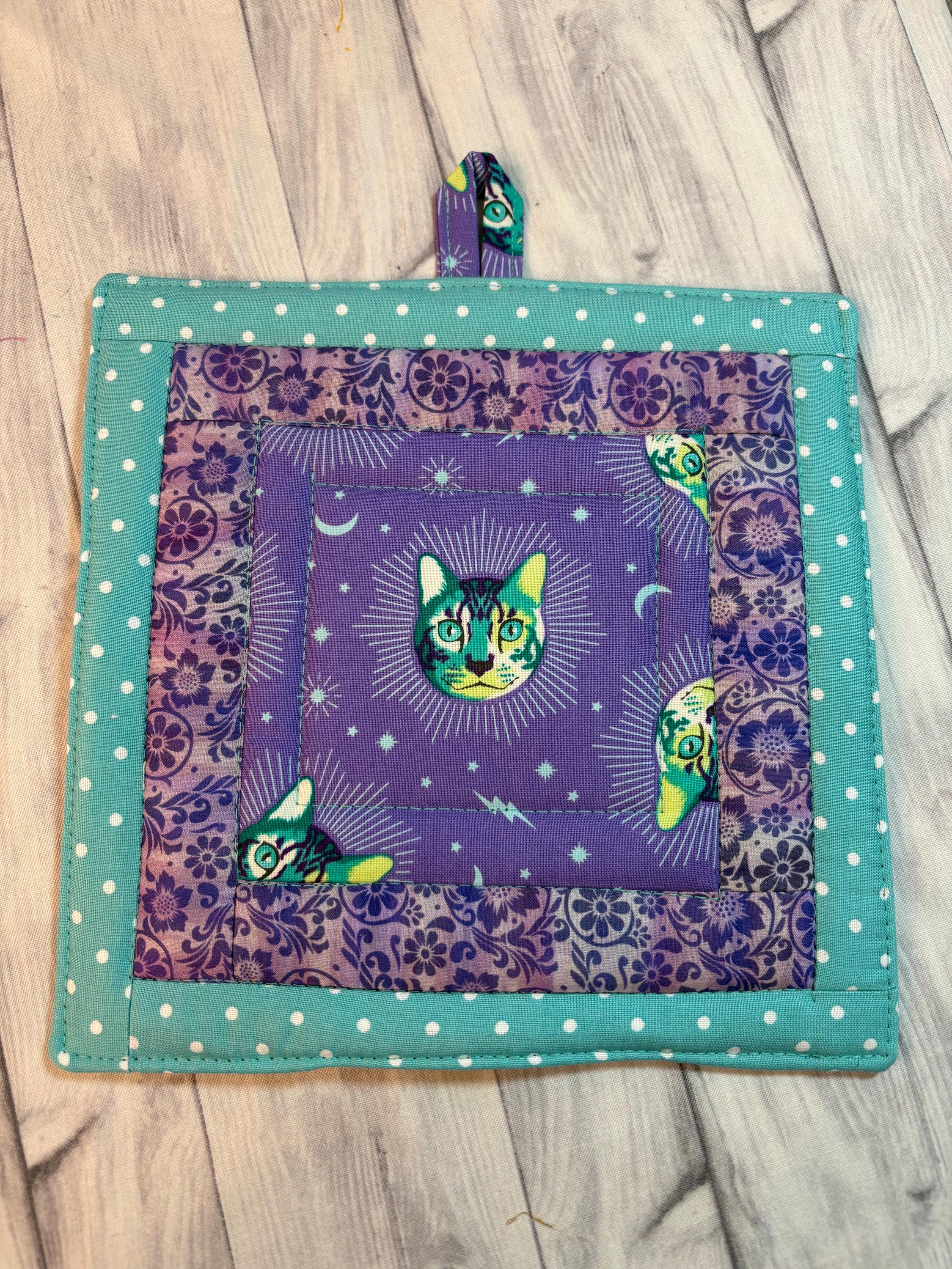 Single Tula Kitty cat potholder, 8” homemade quilted