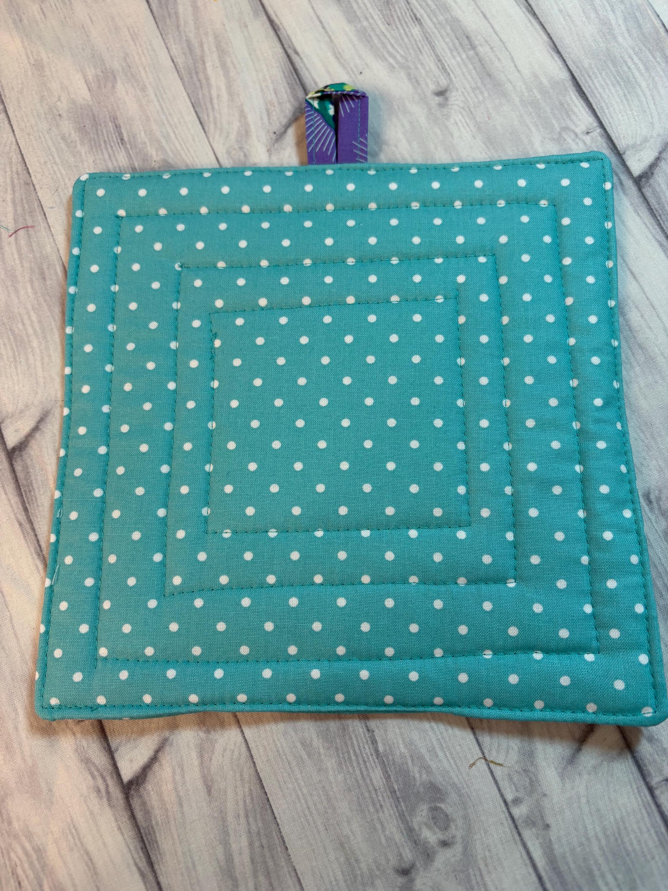 Single Tula Kitty cat potholder, 8” homemade quilted view 2