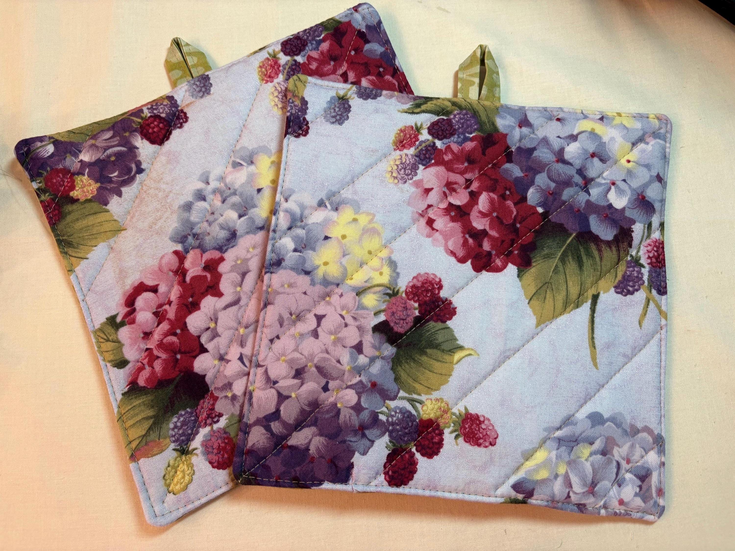 Pair floral Hydrangea potholders 8” homemade quilted gift