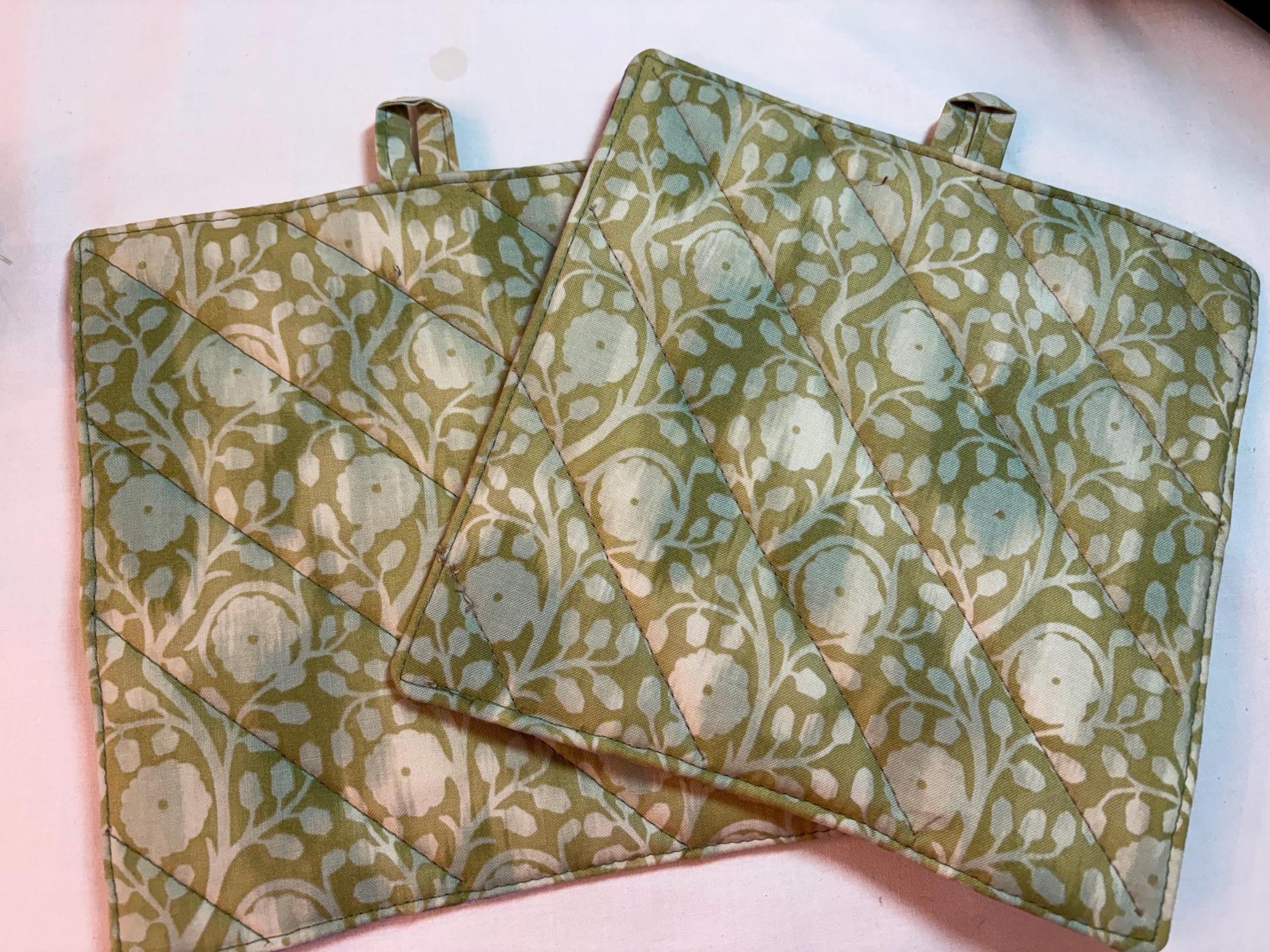 Pair floral Hydrangea potholders 8” homemade quilted gift view 2