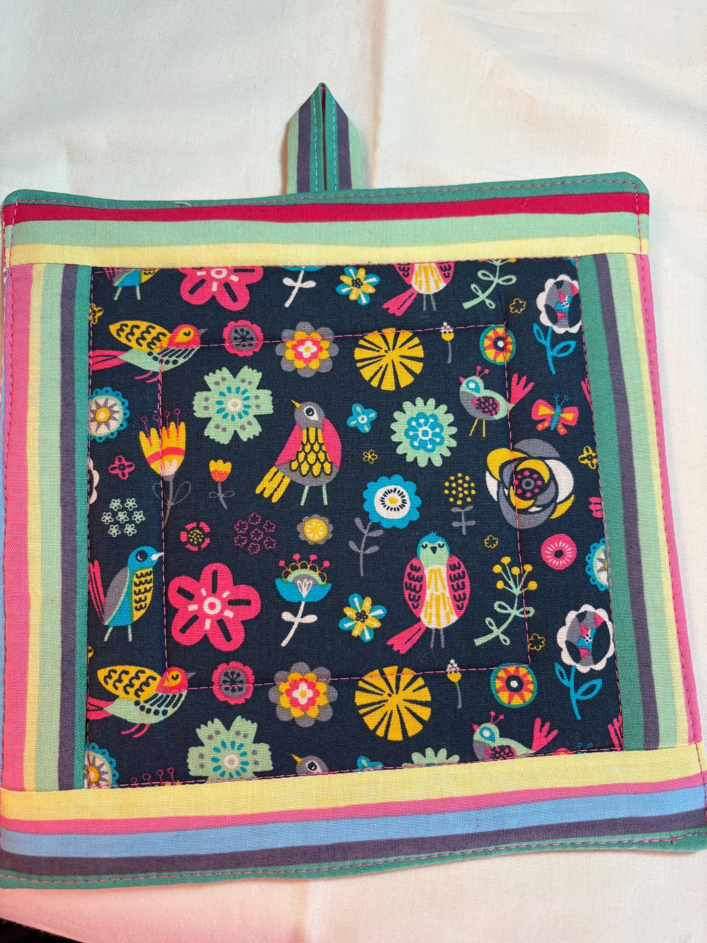 Single cutie patootie Bird potholder, 8.25” homemade quilted
