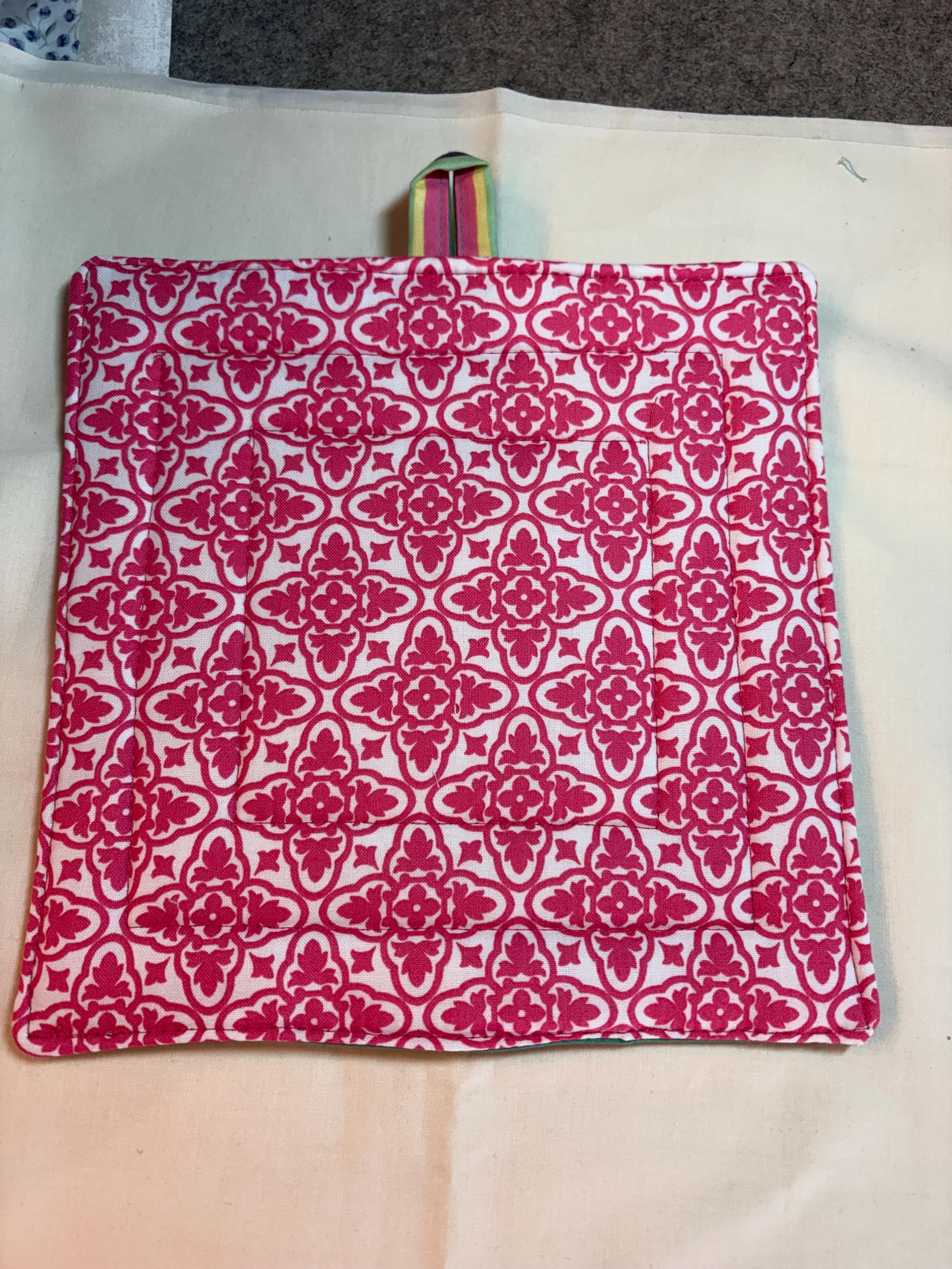 Single cutie patootie Bird potholder, 8.25” homemade quilted view 2