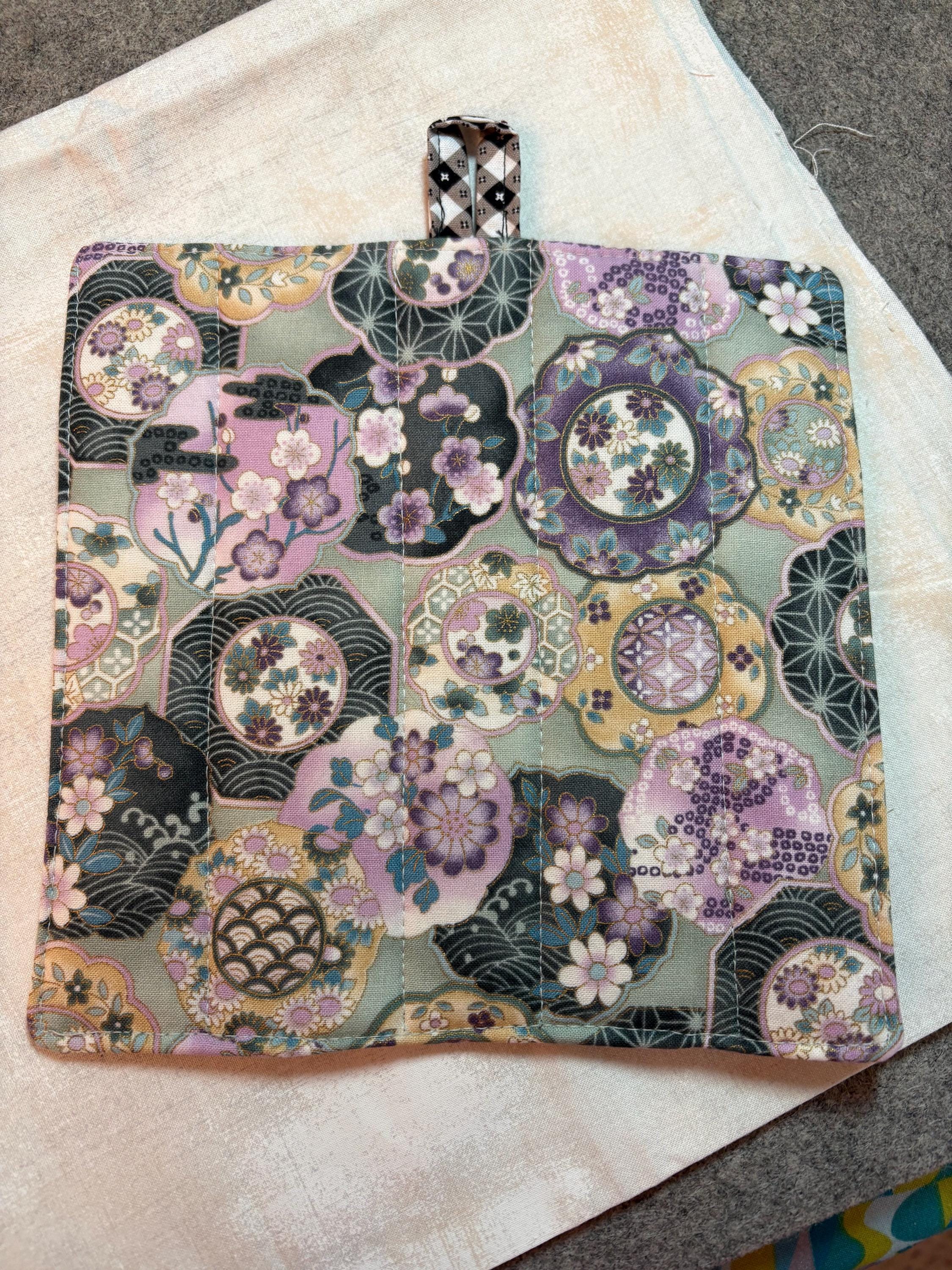 Single hummingbird potholder, 7.75” homemade quilted view 2