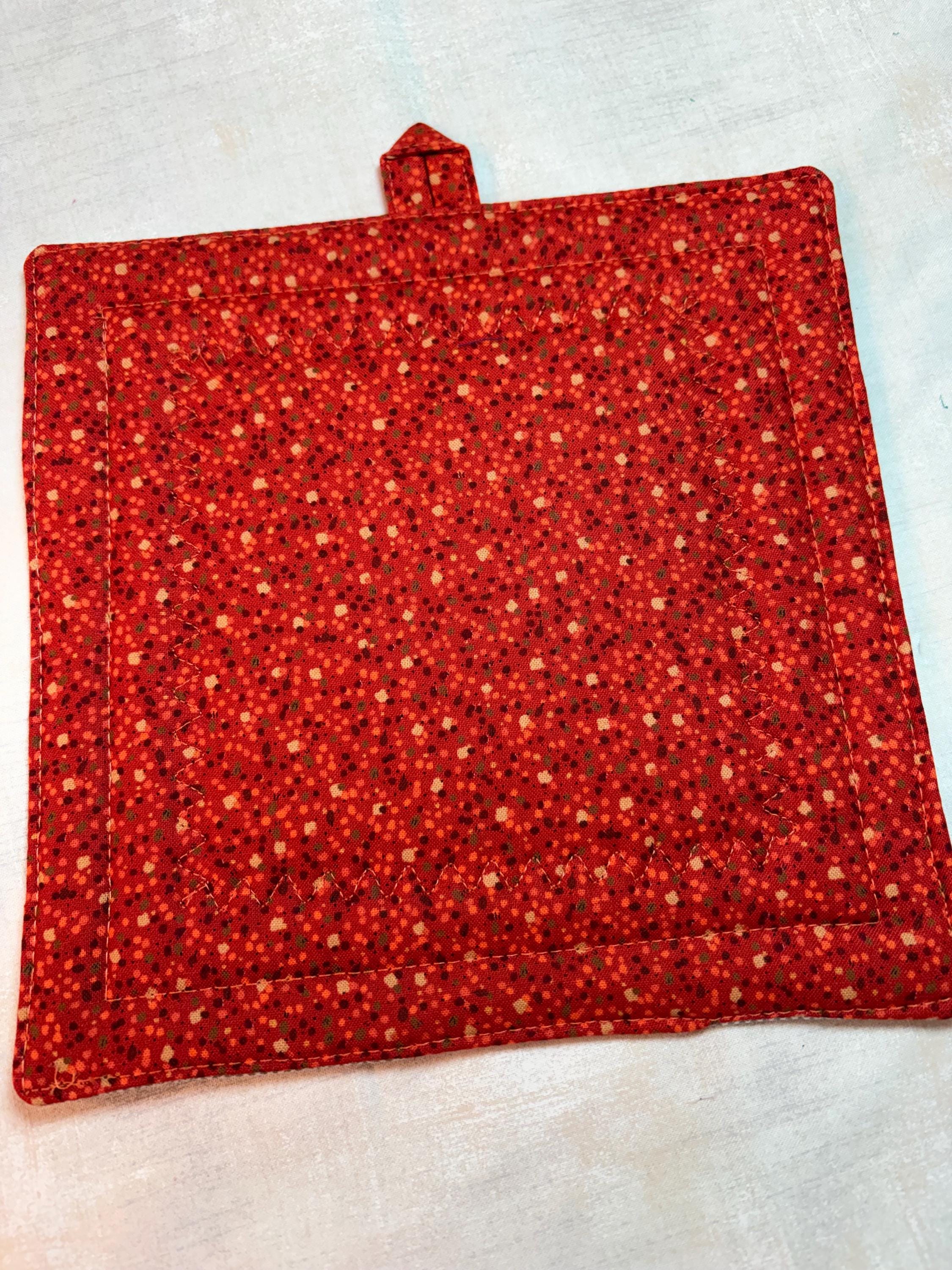 Single orange Fox potholder, 8” homemade quilted view 2