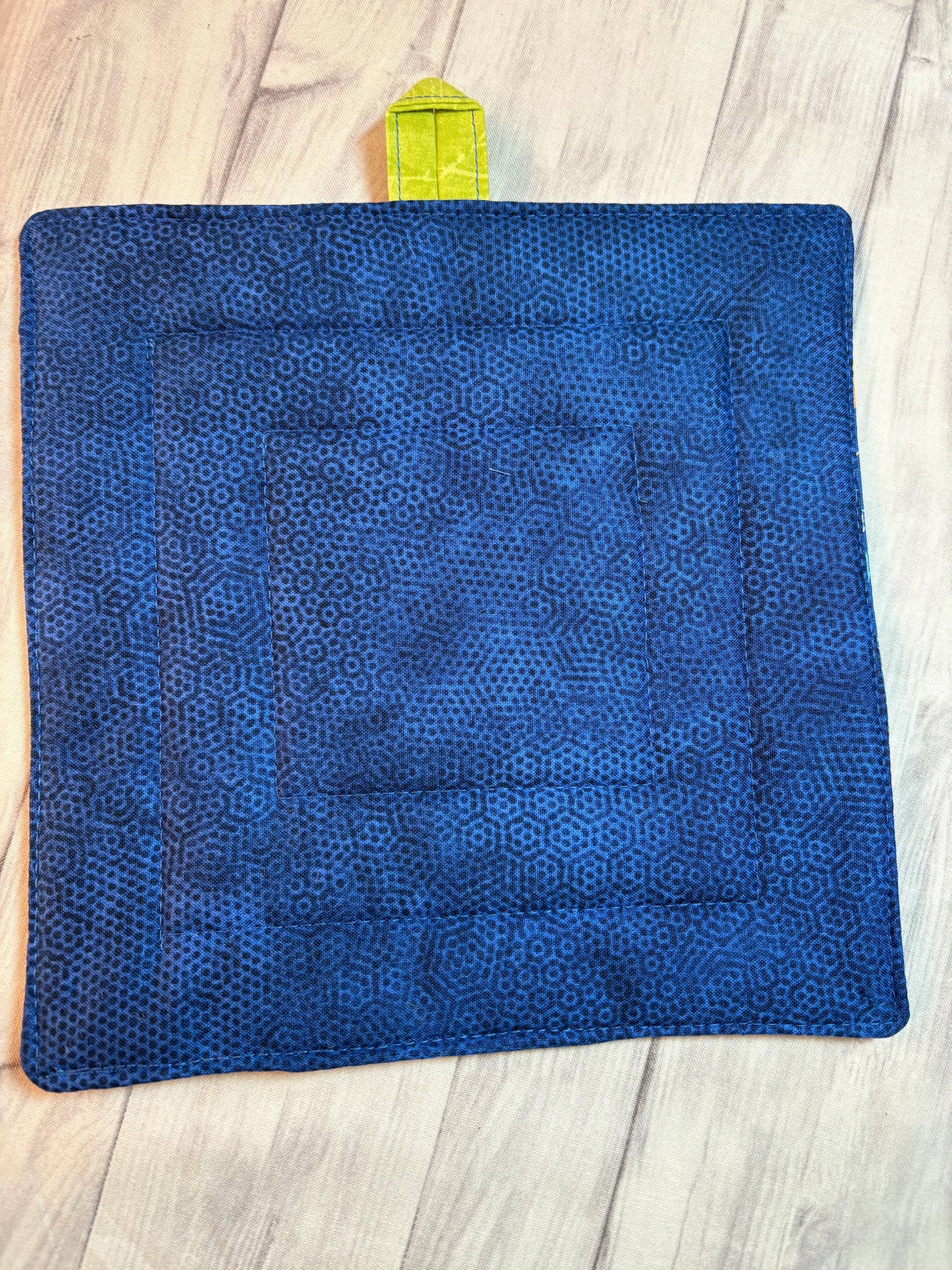 Single South Carolina state potholder 8.25” homemade quilted gift view 2