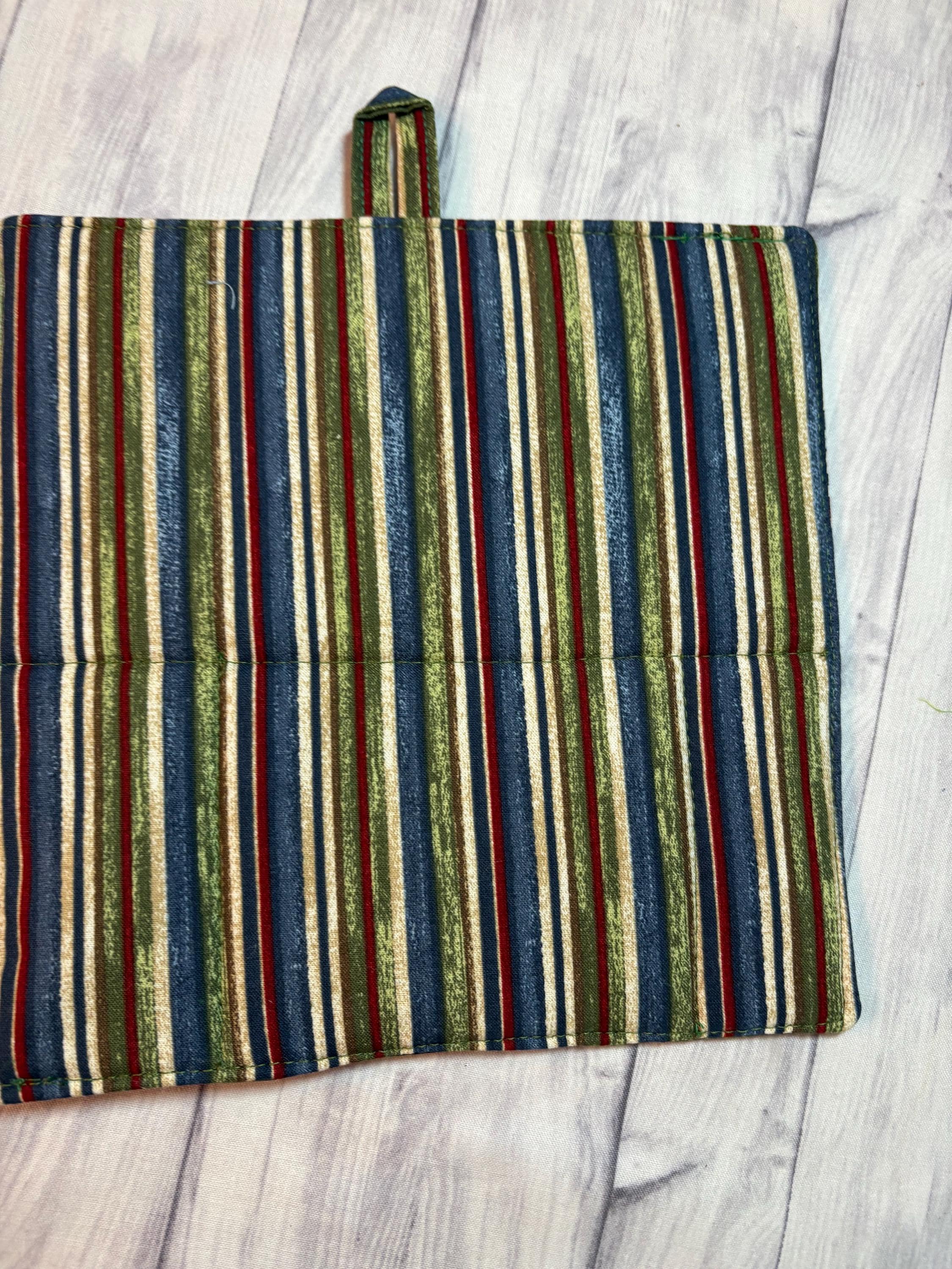 Pair (2) Minnesota theme potholders 8.25” homemade quilted gift view 7