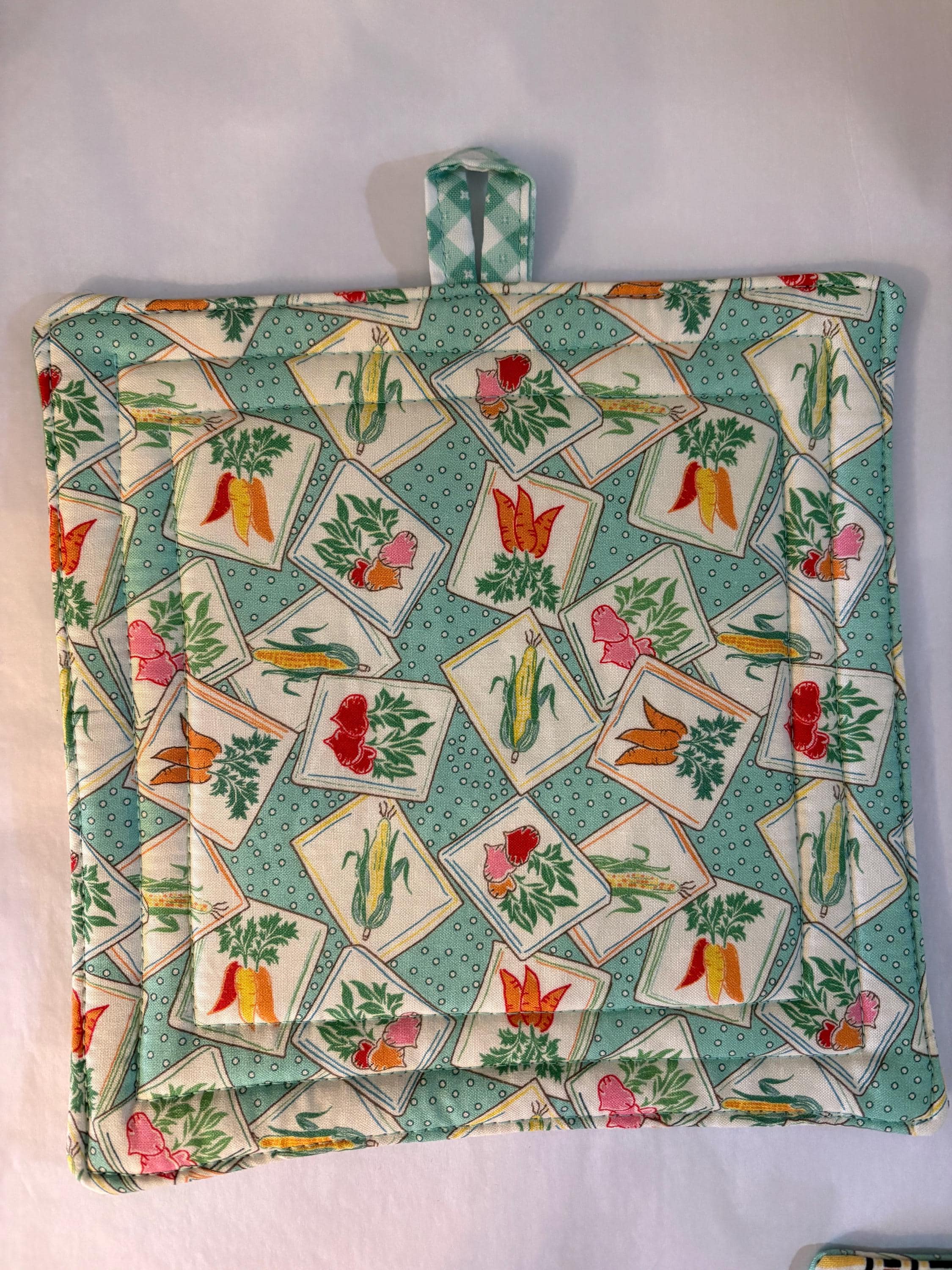 Pair (2) of Vintage Retro potholders, 8” homemade quilted view 2