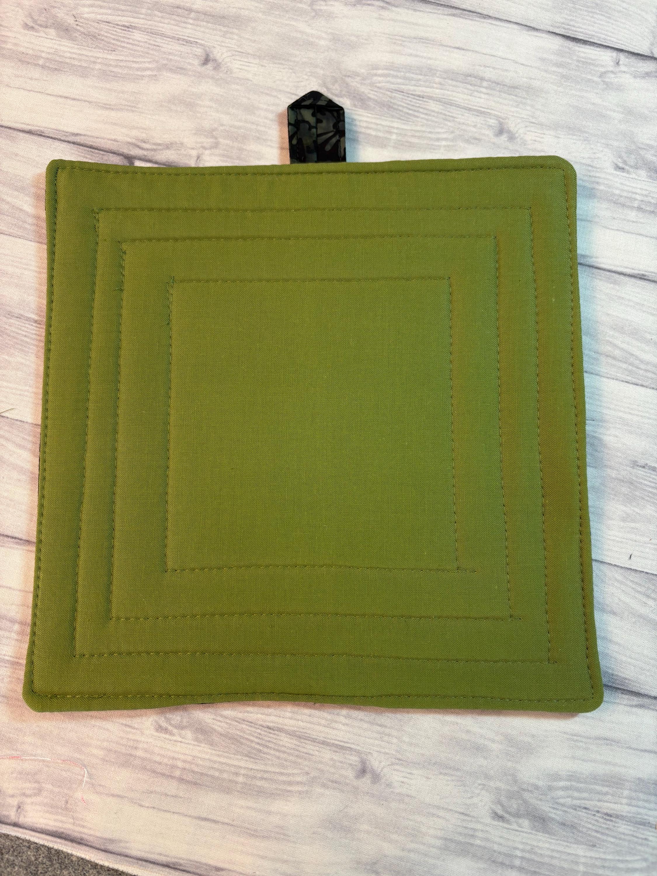 Single French Country fruit cherry Vintage style potholder, 8.25” homemade quilted view 2