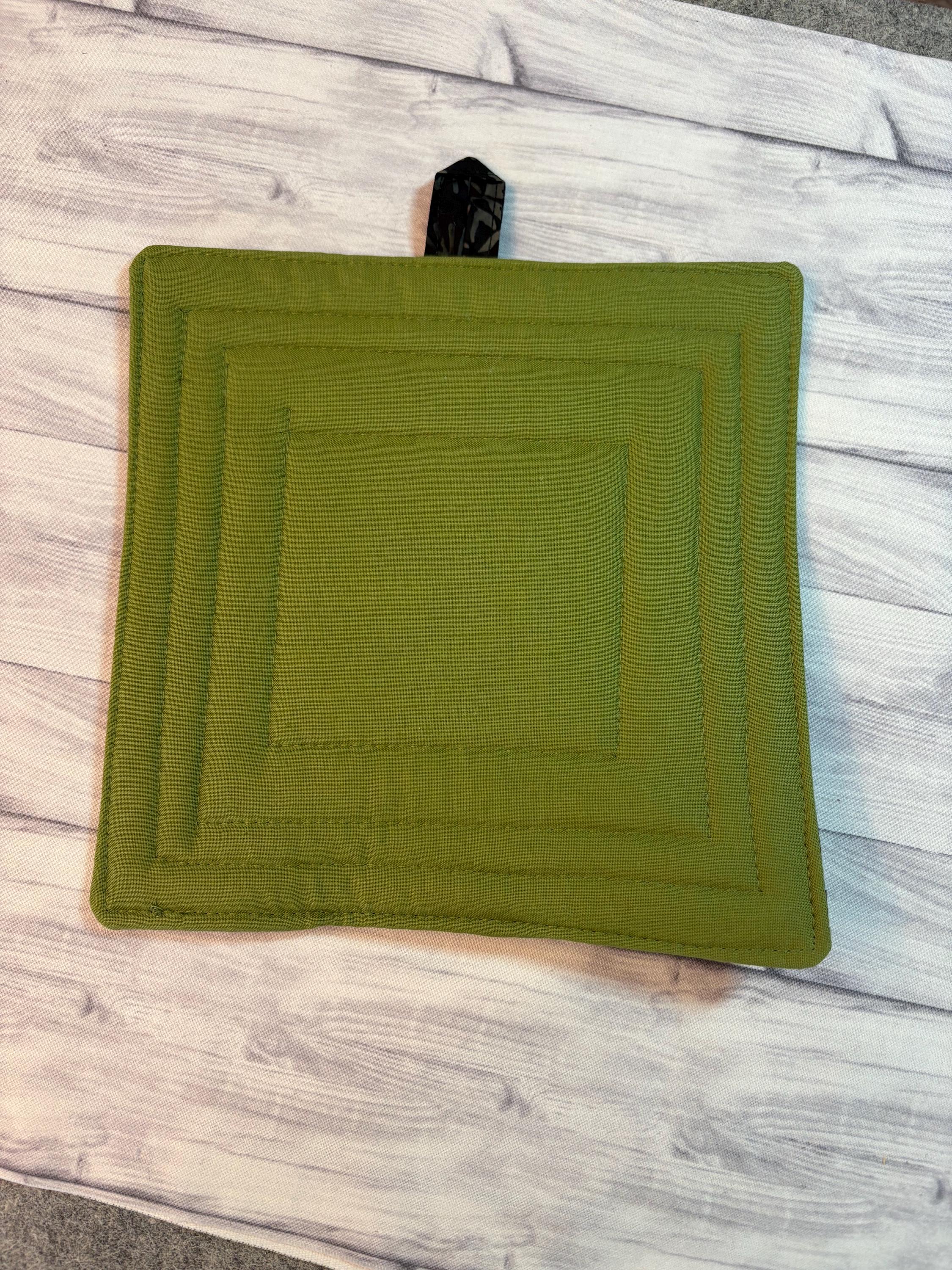 Single French Country fruit cherry Vintage style potholder, 8.25” homemade quilted view 4