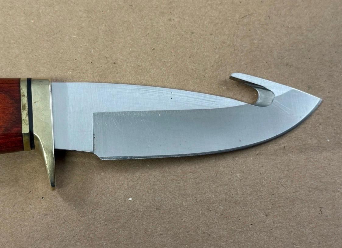 Buck 191C with sheth detail 6