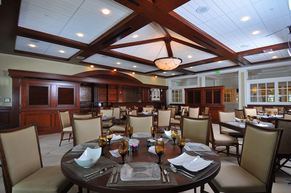 Oasis Cafe dining room at Aberdeen Country Club
