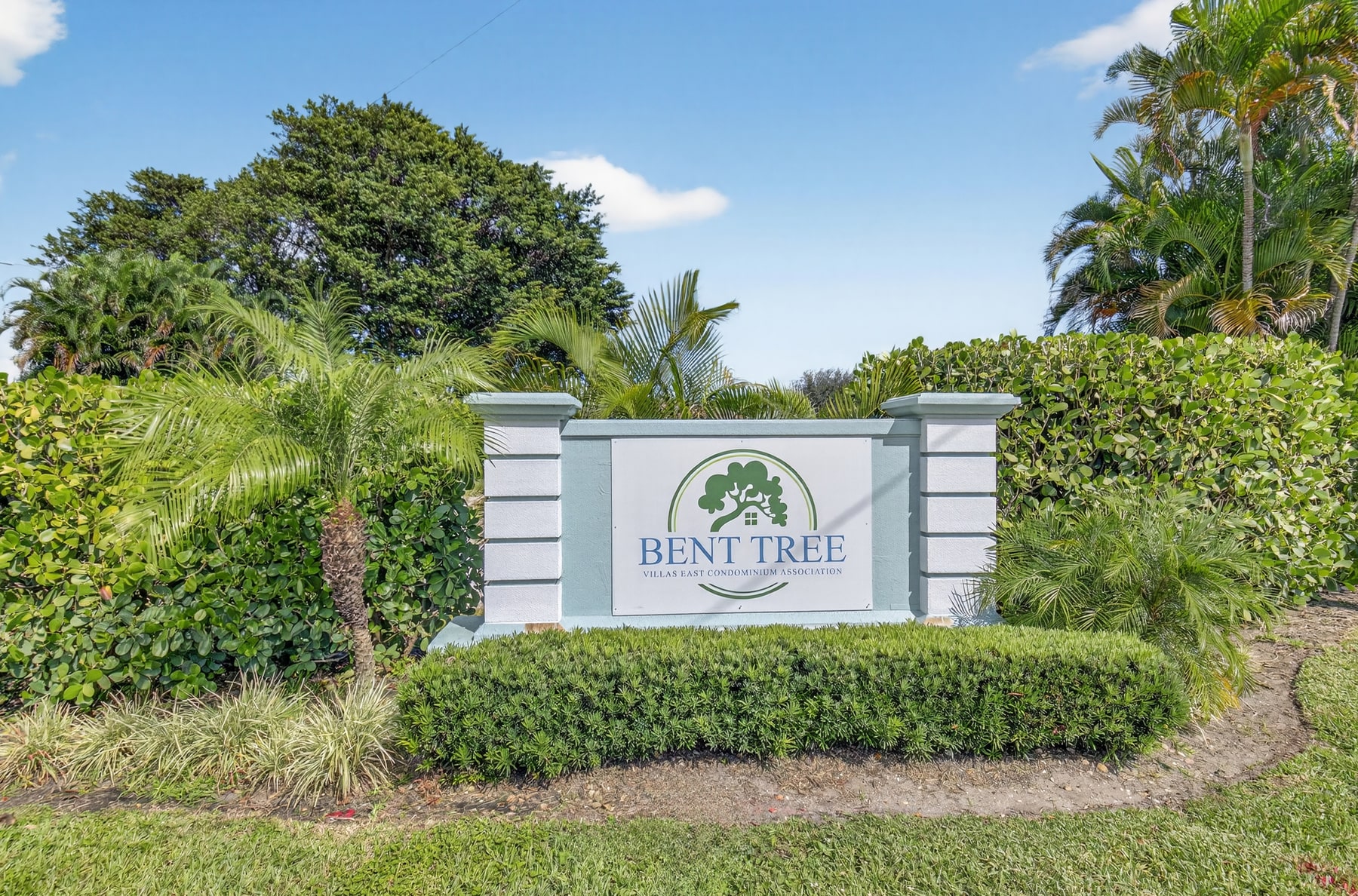 Bent Tree Villas East entrance sign in Boynton Beach
