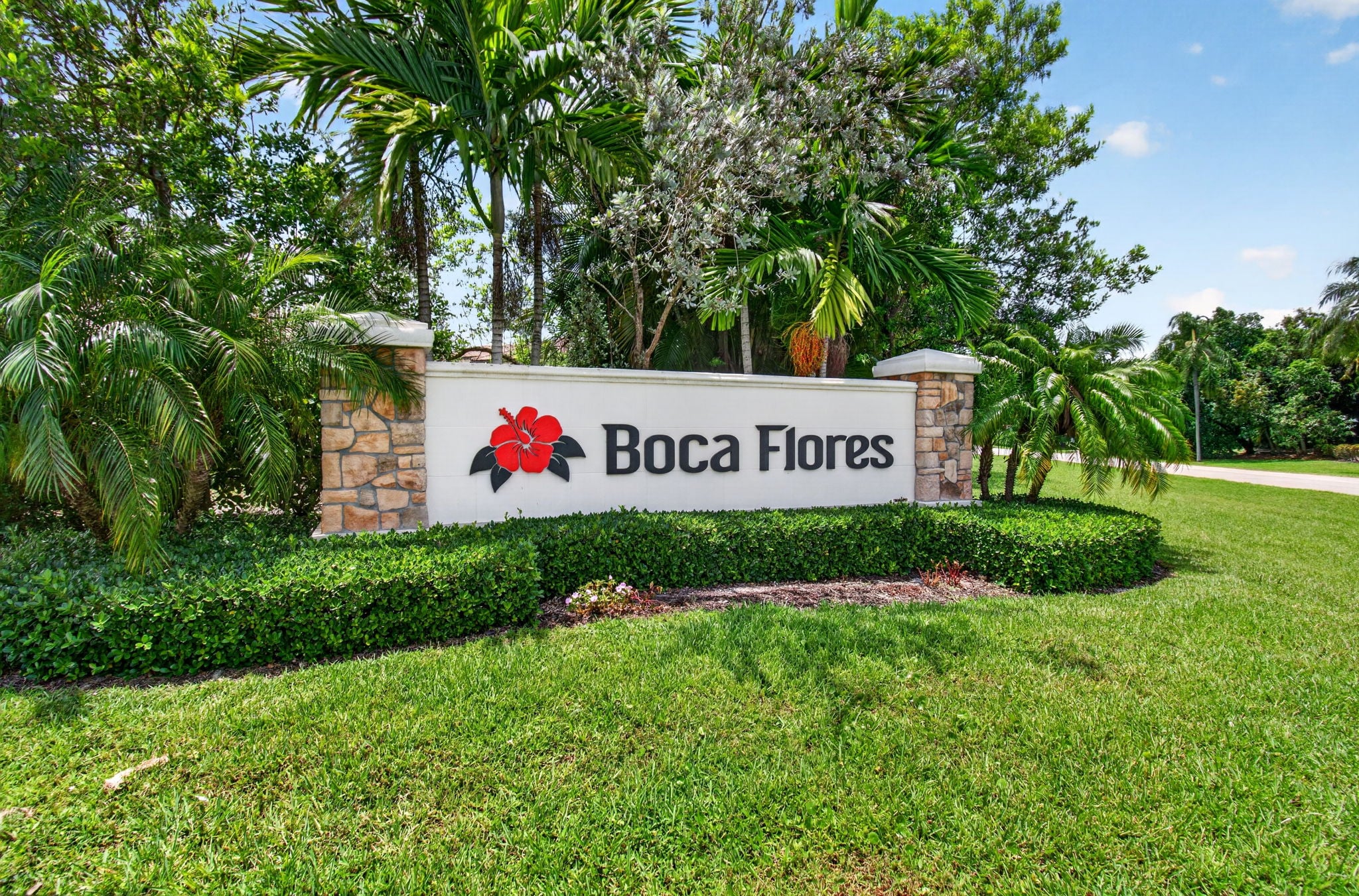 Boca Flores community entrance sign