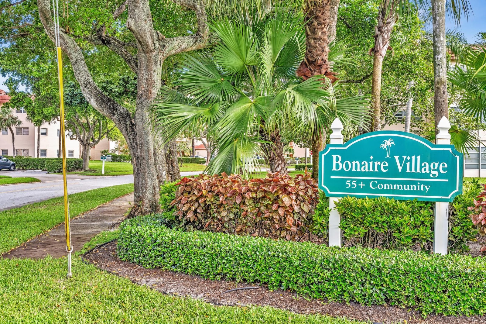 Bonaire Village entrance sign in Delray Beach