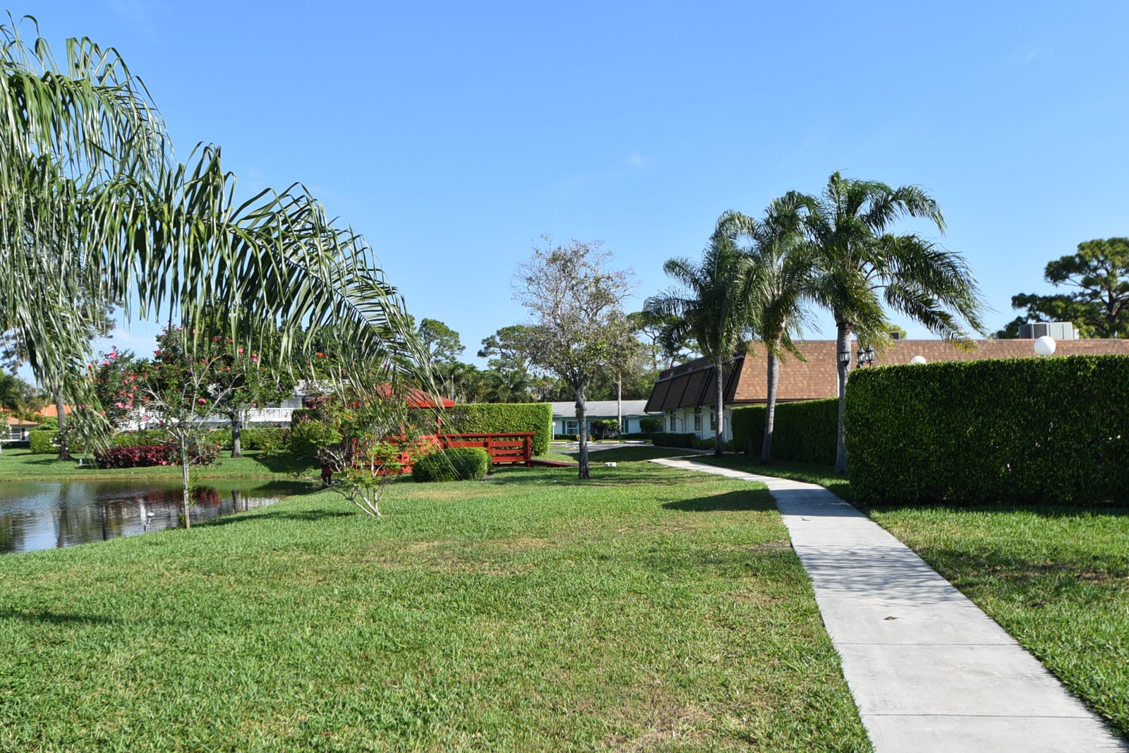 Lakeside walkway at Bridgeview in Delray Beach