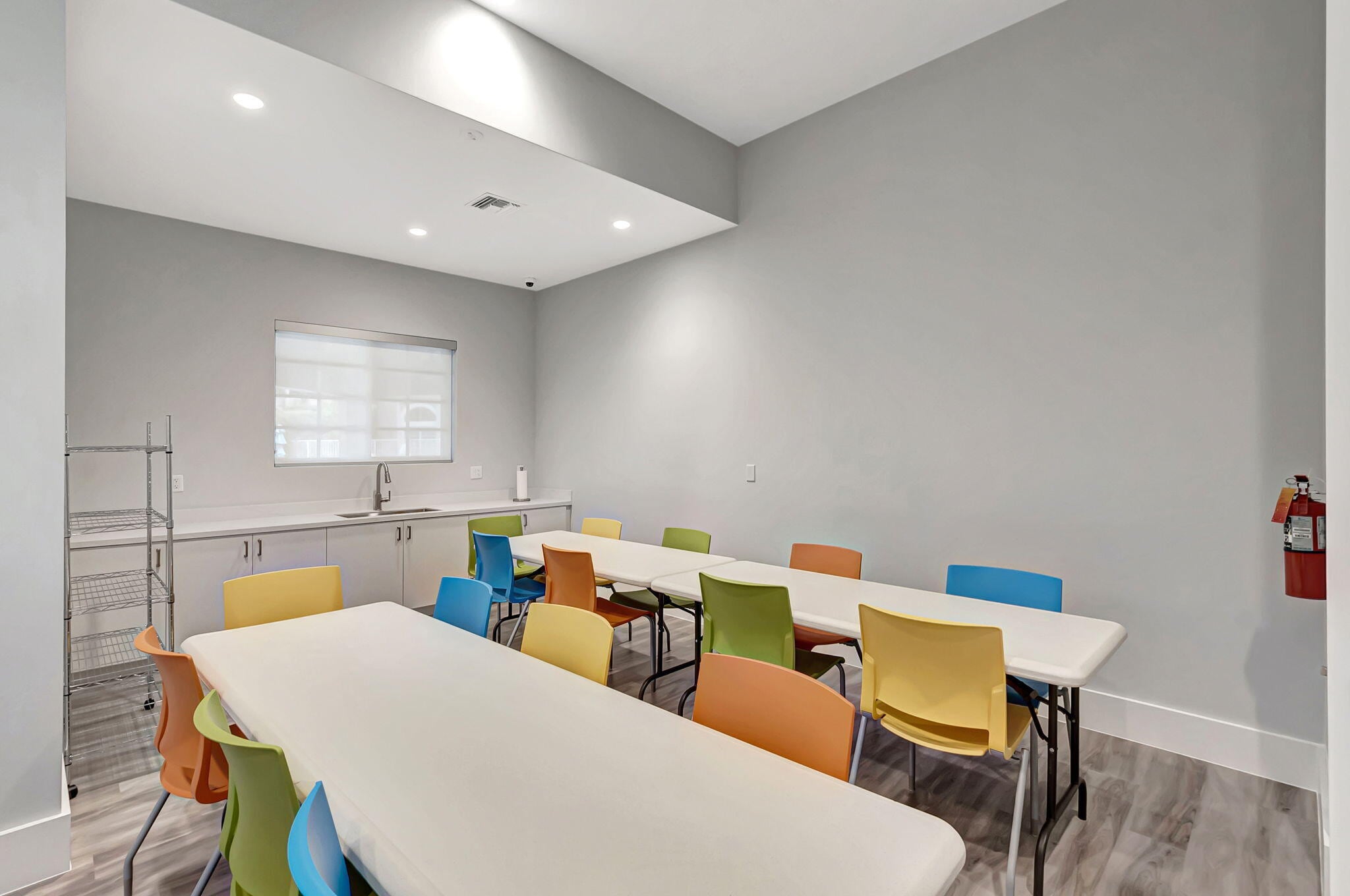 Social room at The Club at Indian Lakes clubhouse