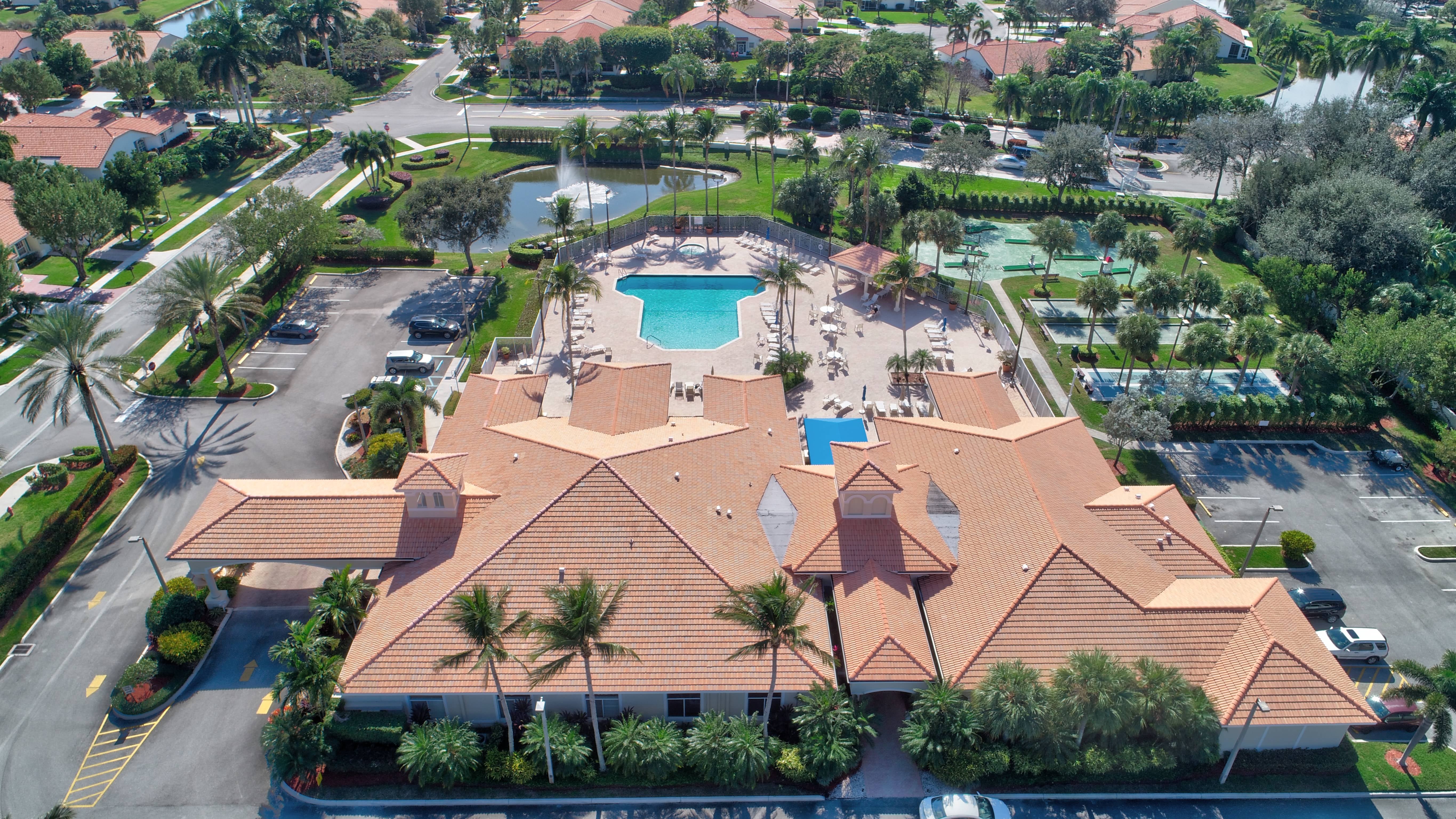 Aerial view of Floral Lakes clubhouse and pool