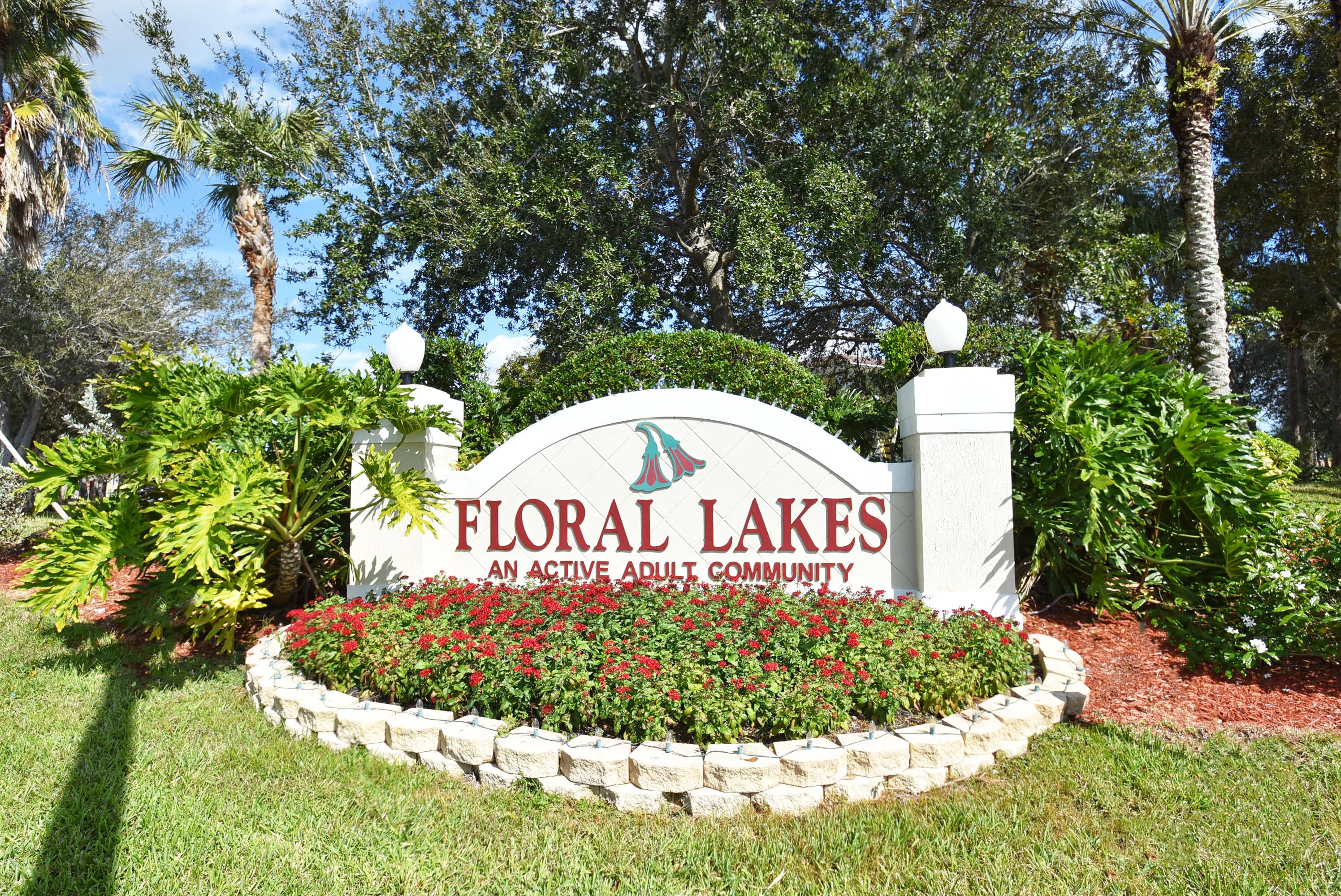 Floral Lakes community entrance