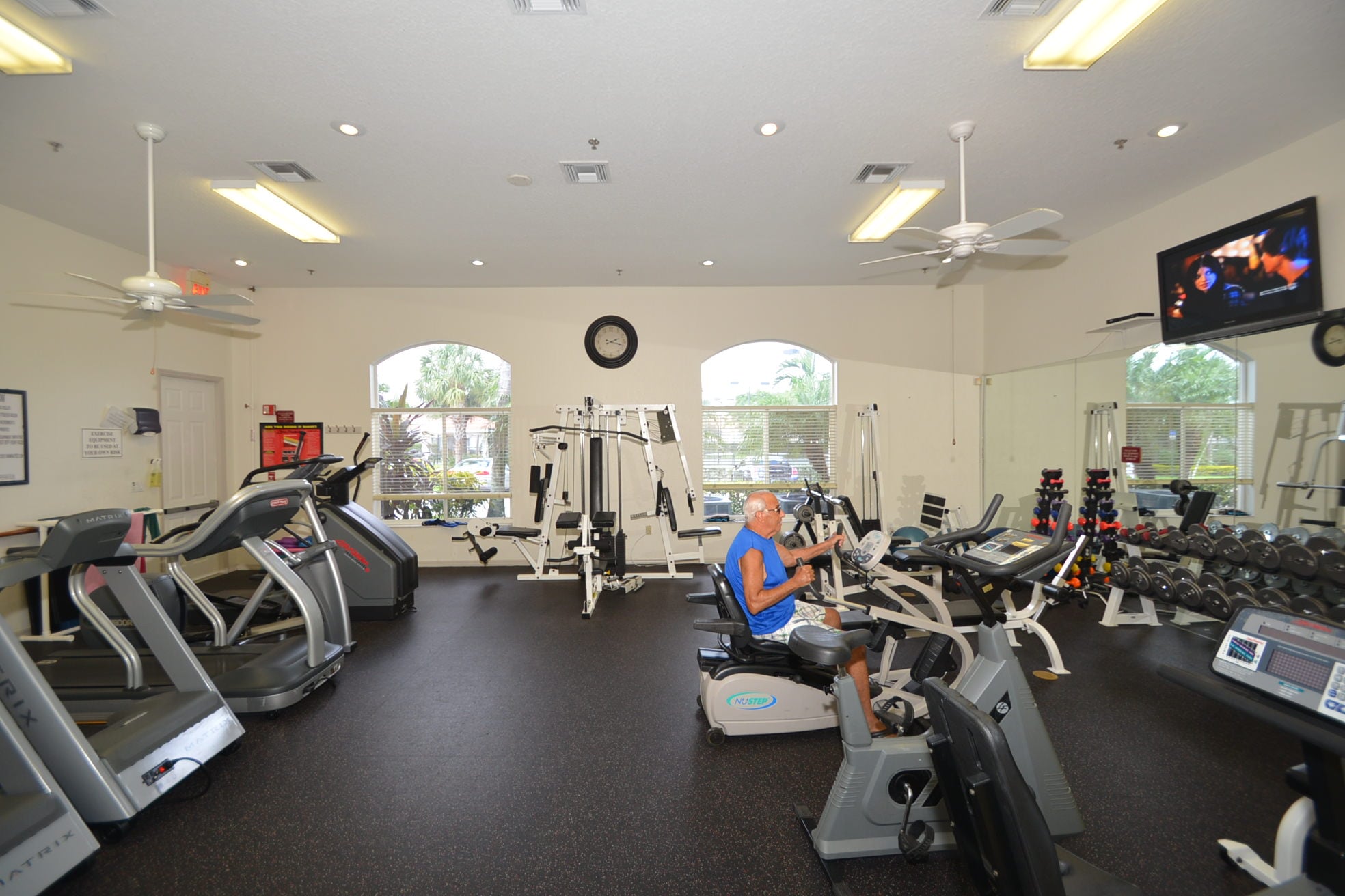 Fitness center at Floral Lakes