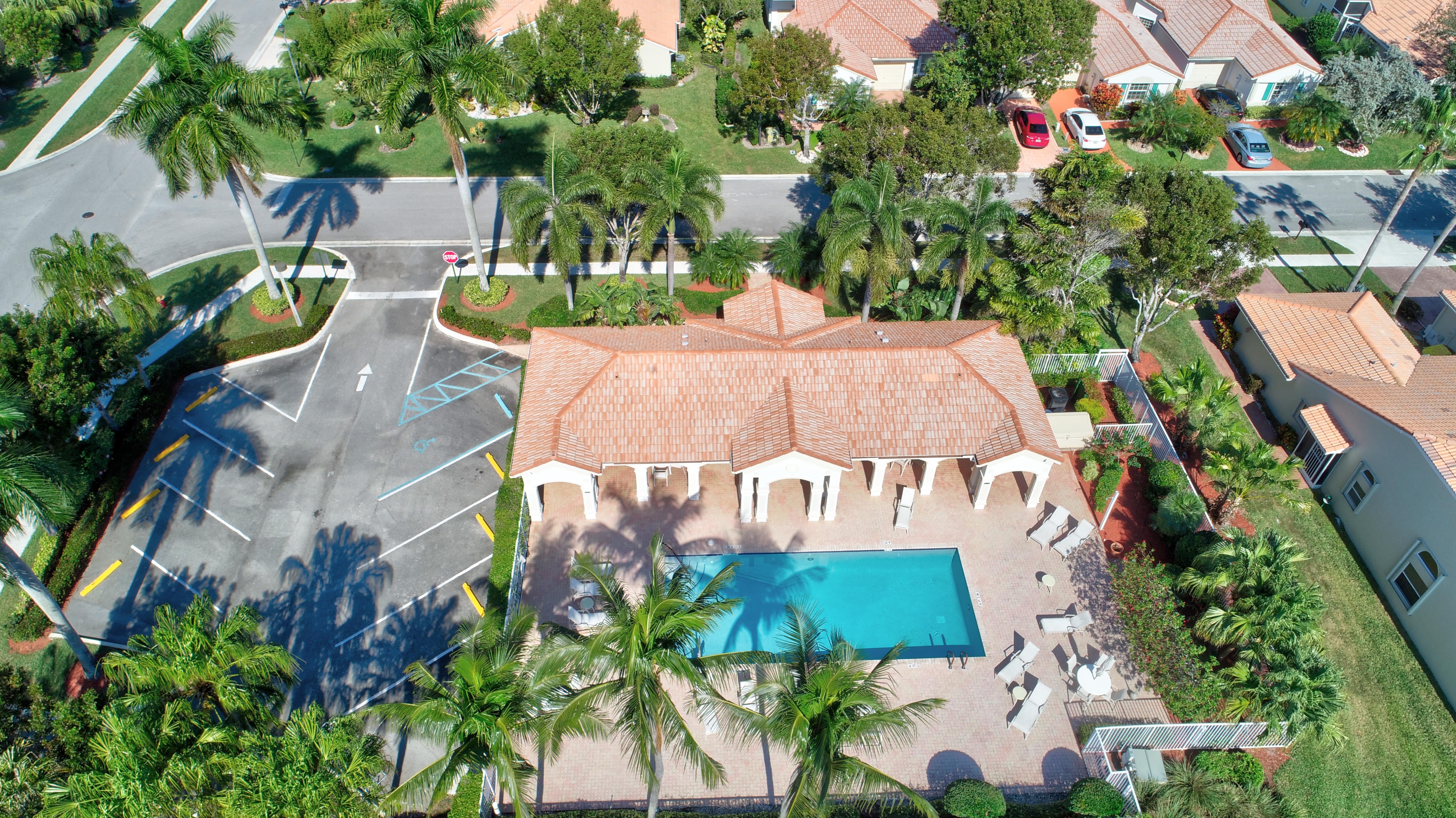 Pool at Floral Lakes