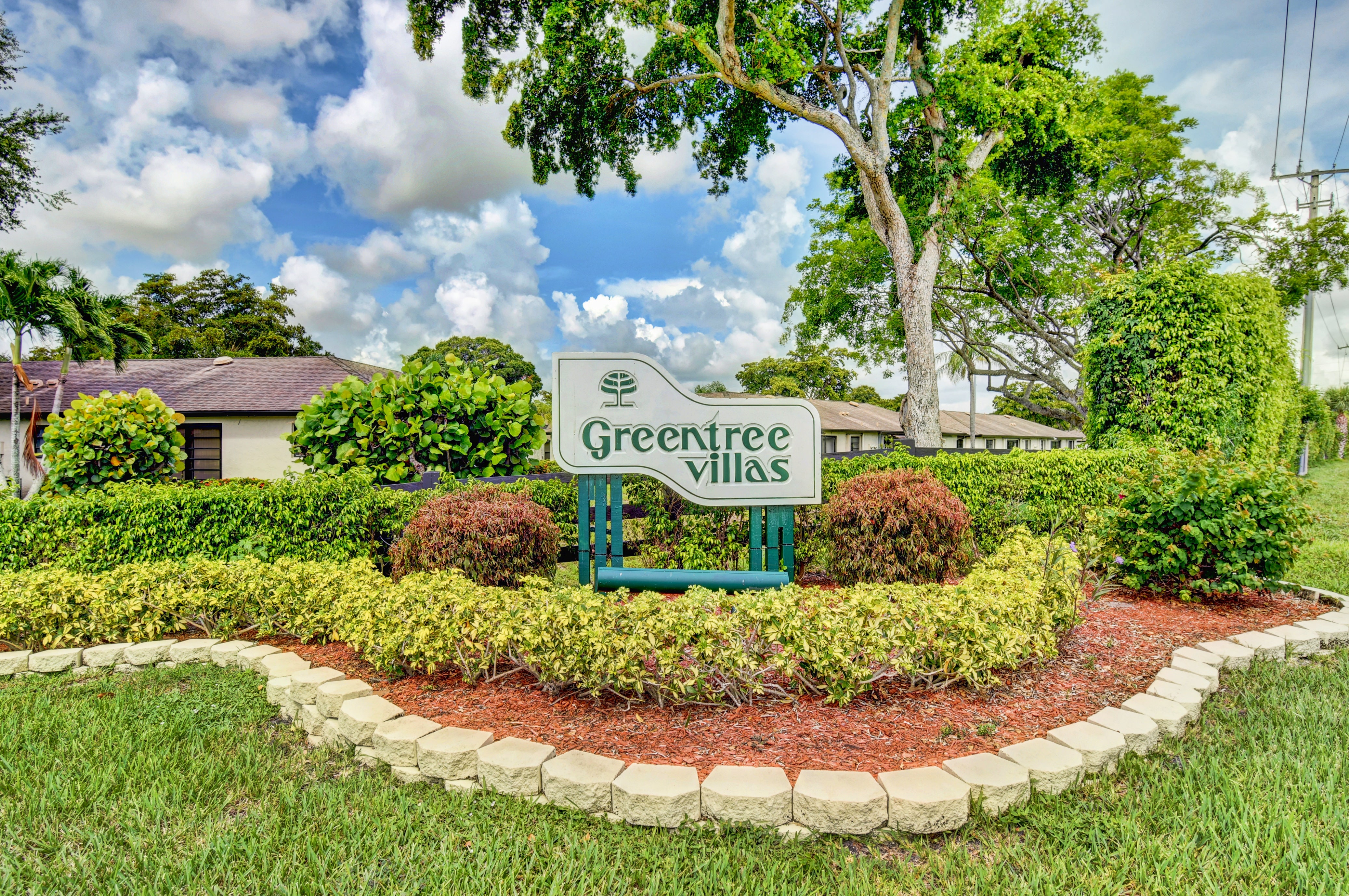 Greentree Villas entrance sign in Boynton Beach