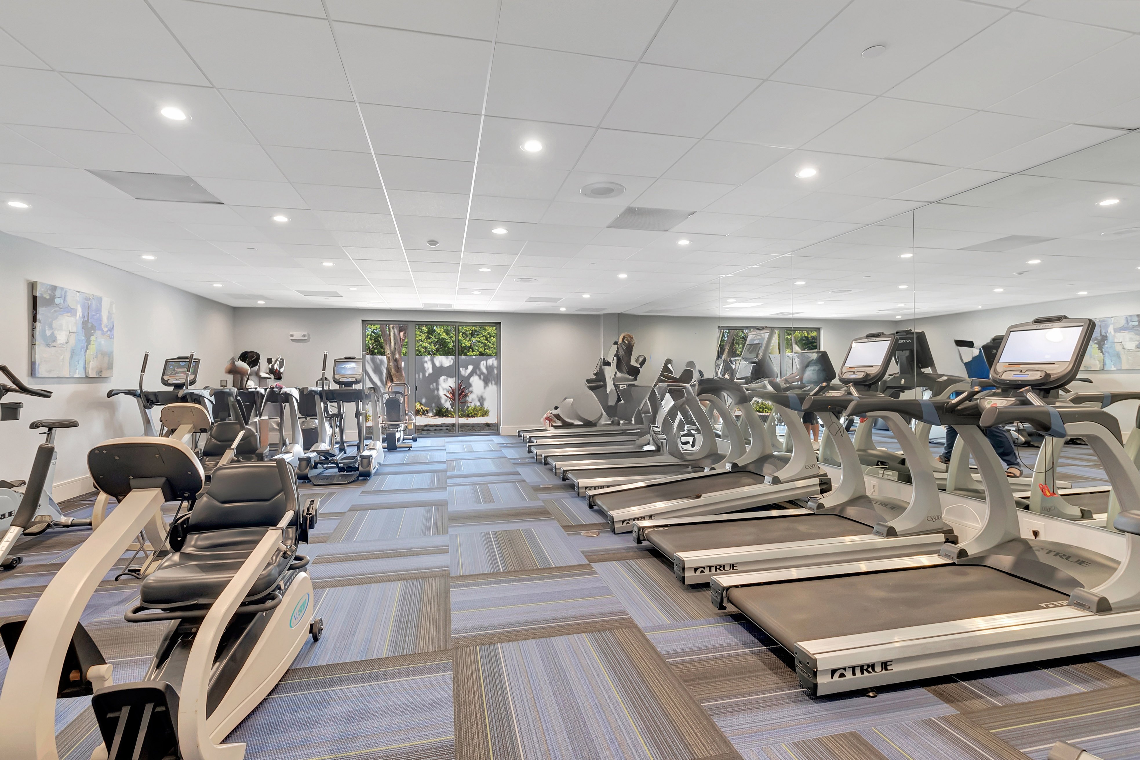 Fitness center at Huntington Lakes