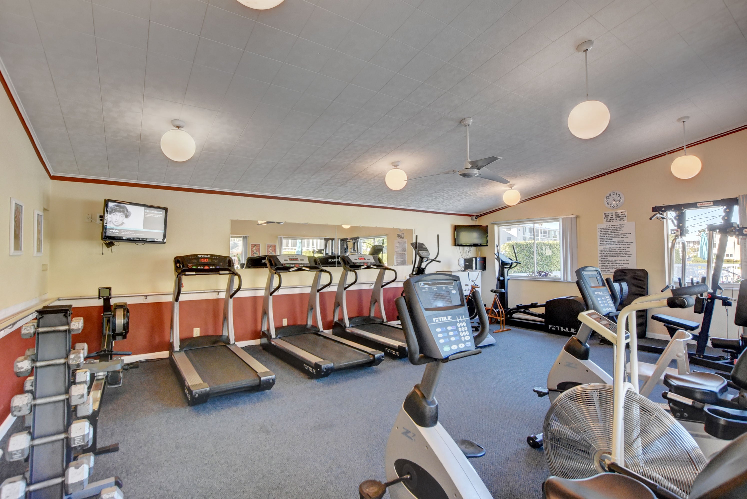 Fitness center at Lake Clarke Gardens