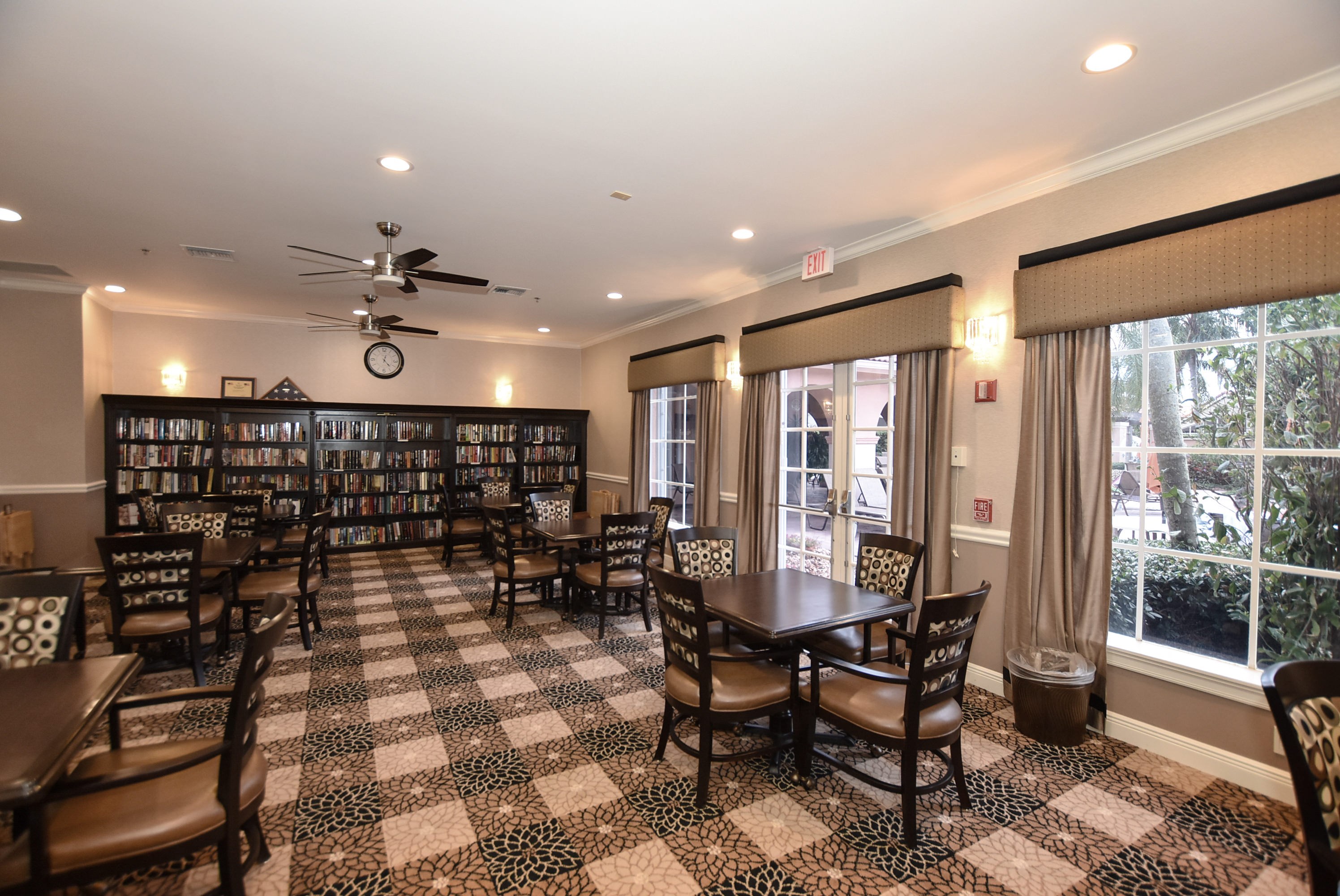 Club library at Lakeridge Greens