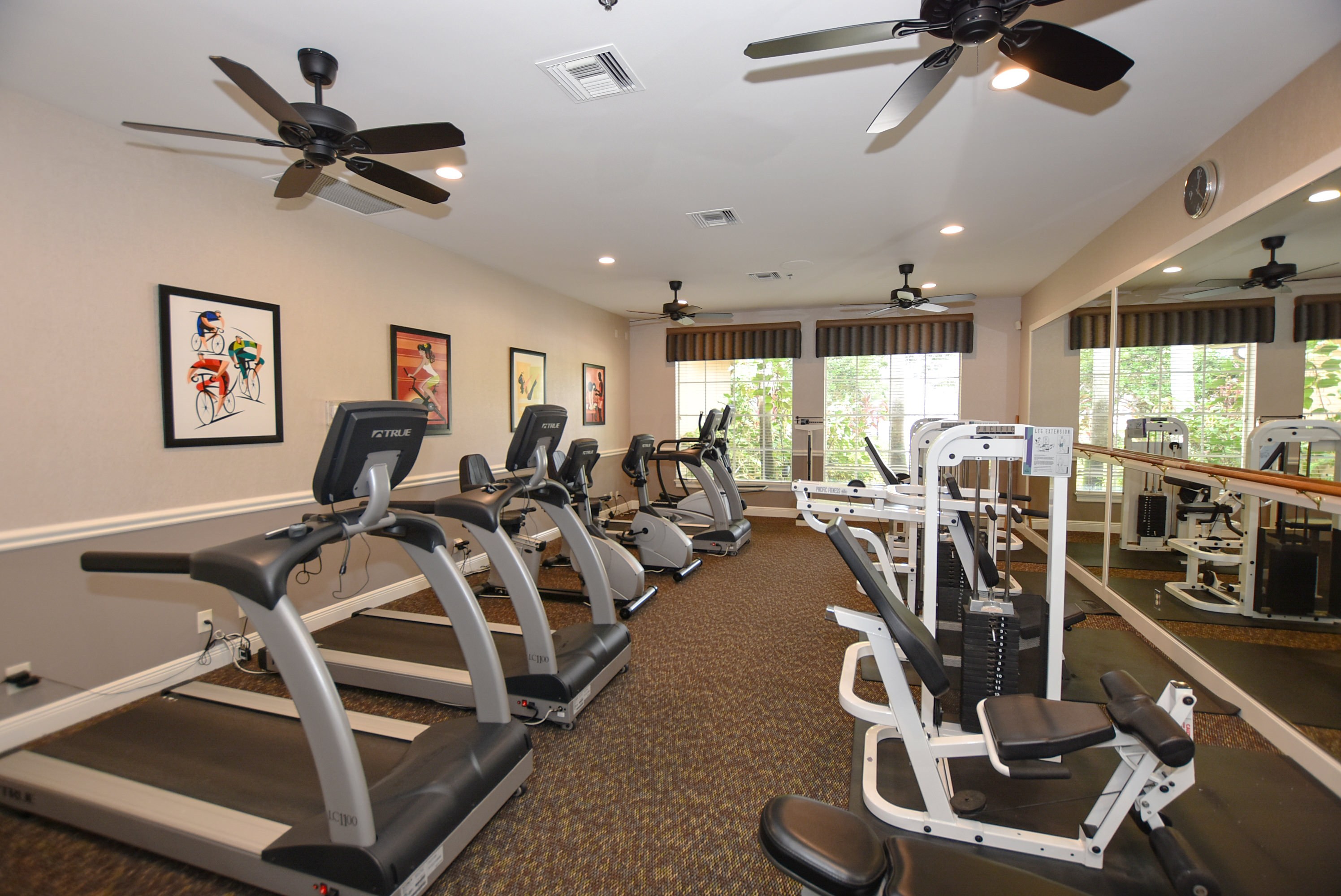 Fitness center at Lakeridge Greens