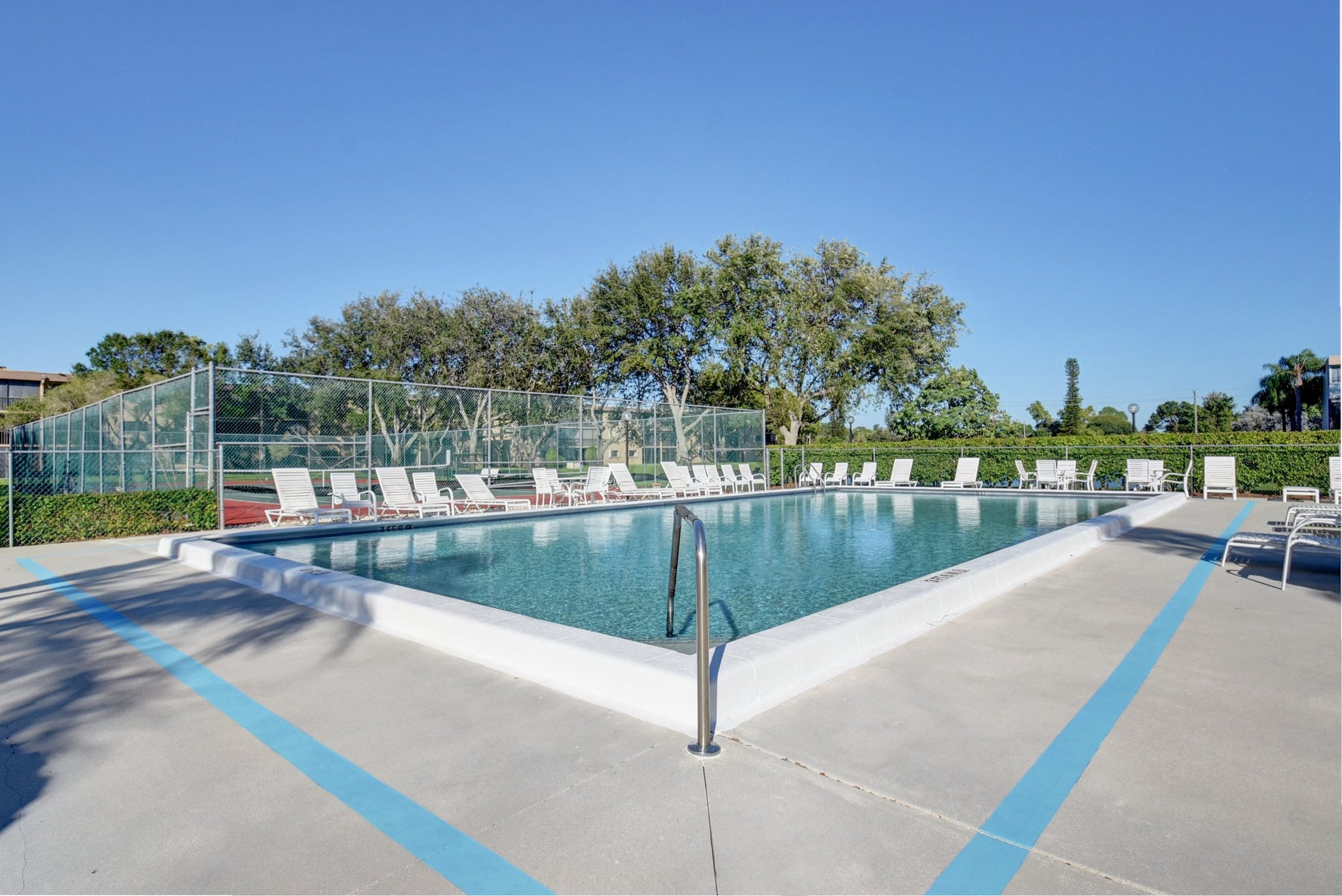 Pool at Lakes of Delray