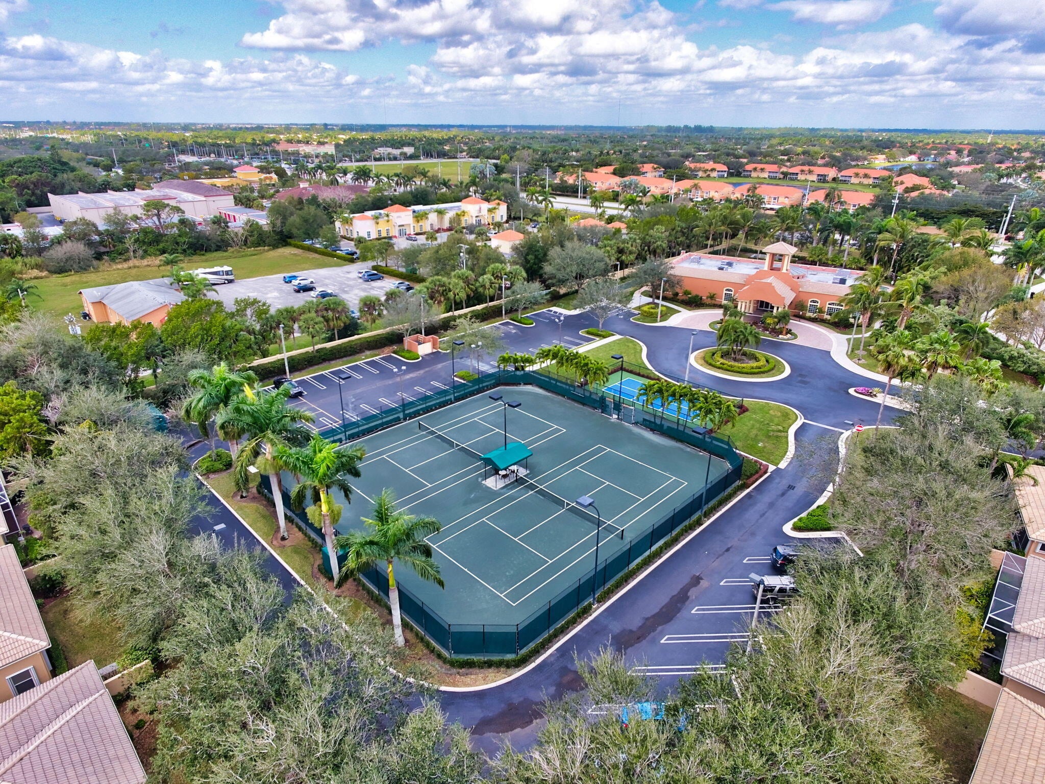 Tennis and pickleball courts at Mizner Falls