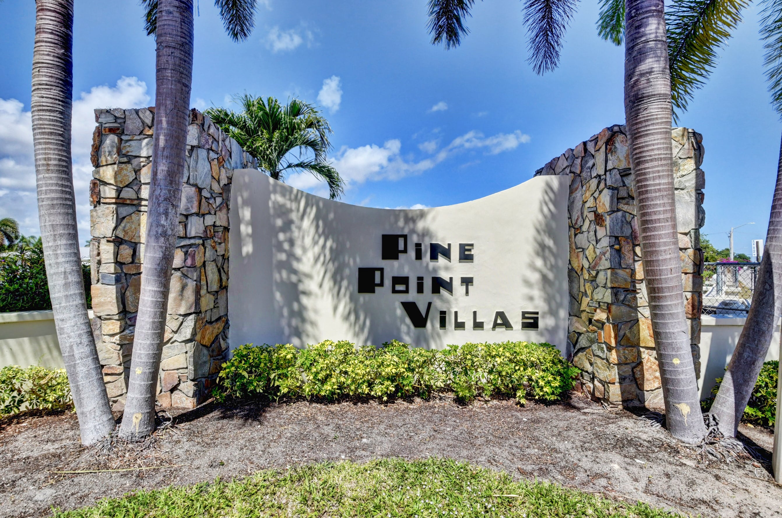 Pine Point Villas entrance sign