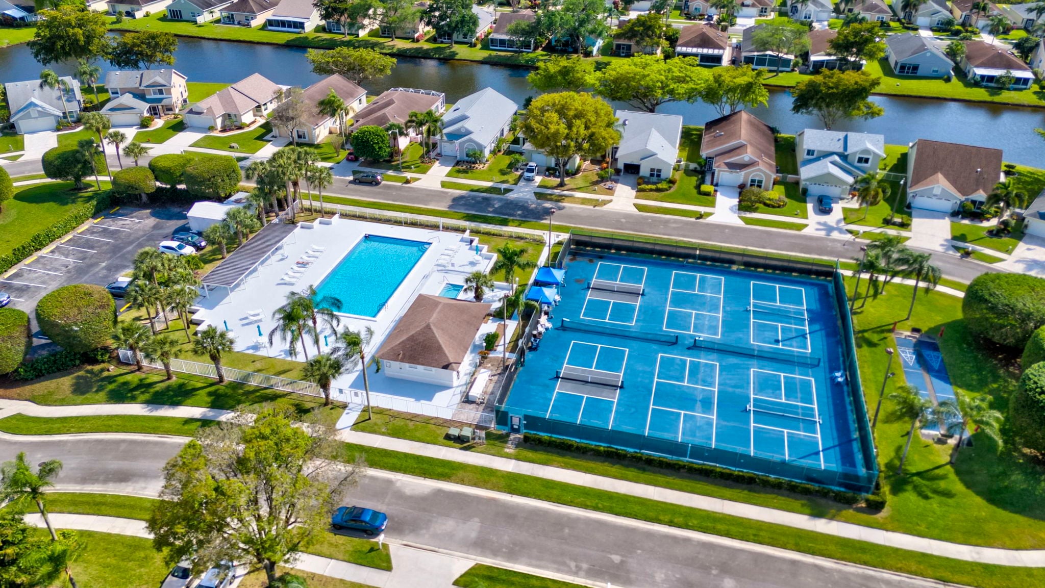 Aerial view of the Pine Ridge pool and tennis courts