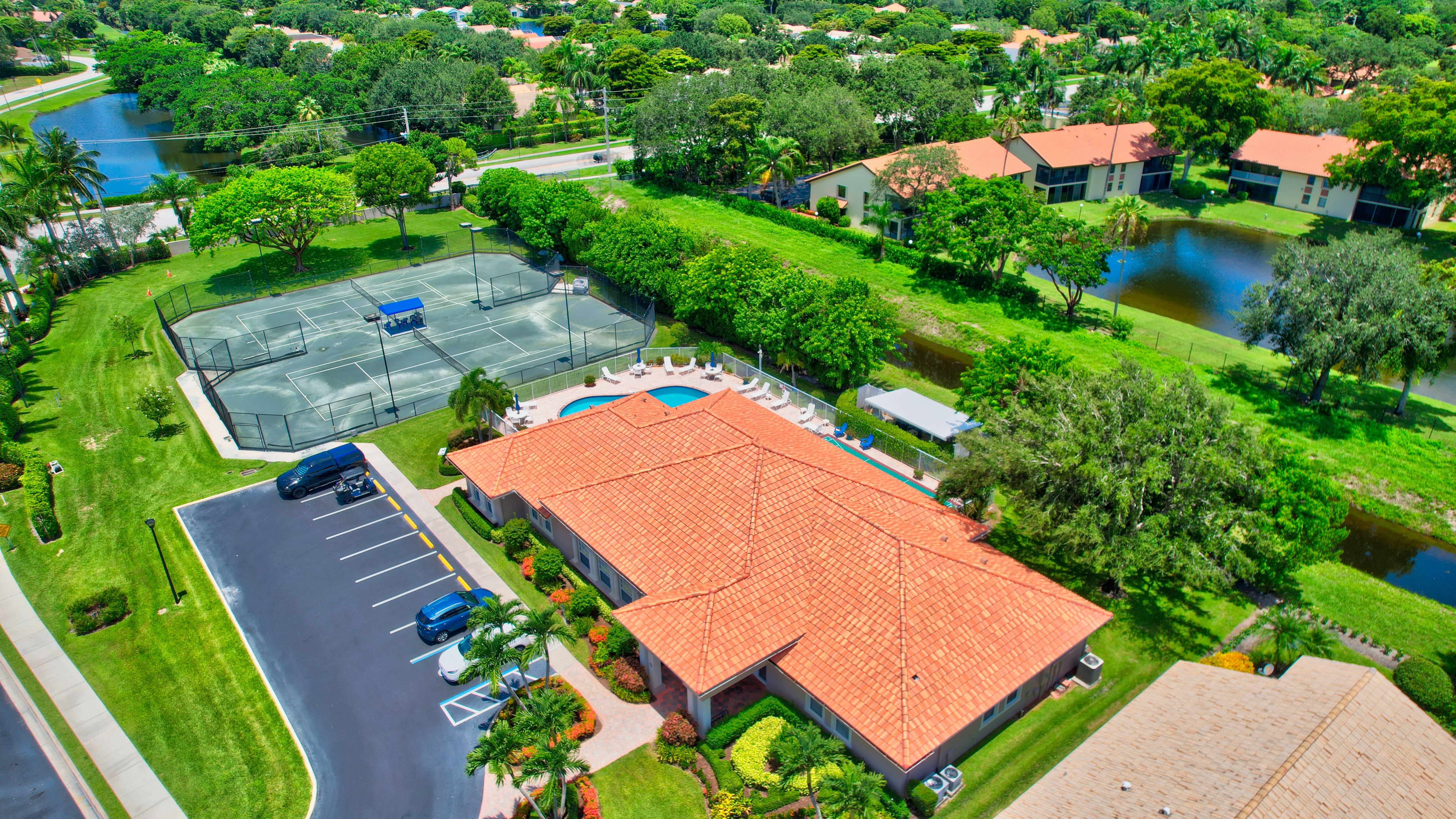 Aerial view of the Royal Lakes clubhouse and pool